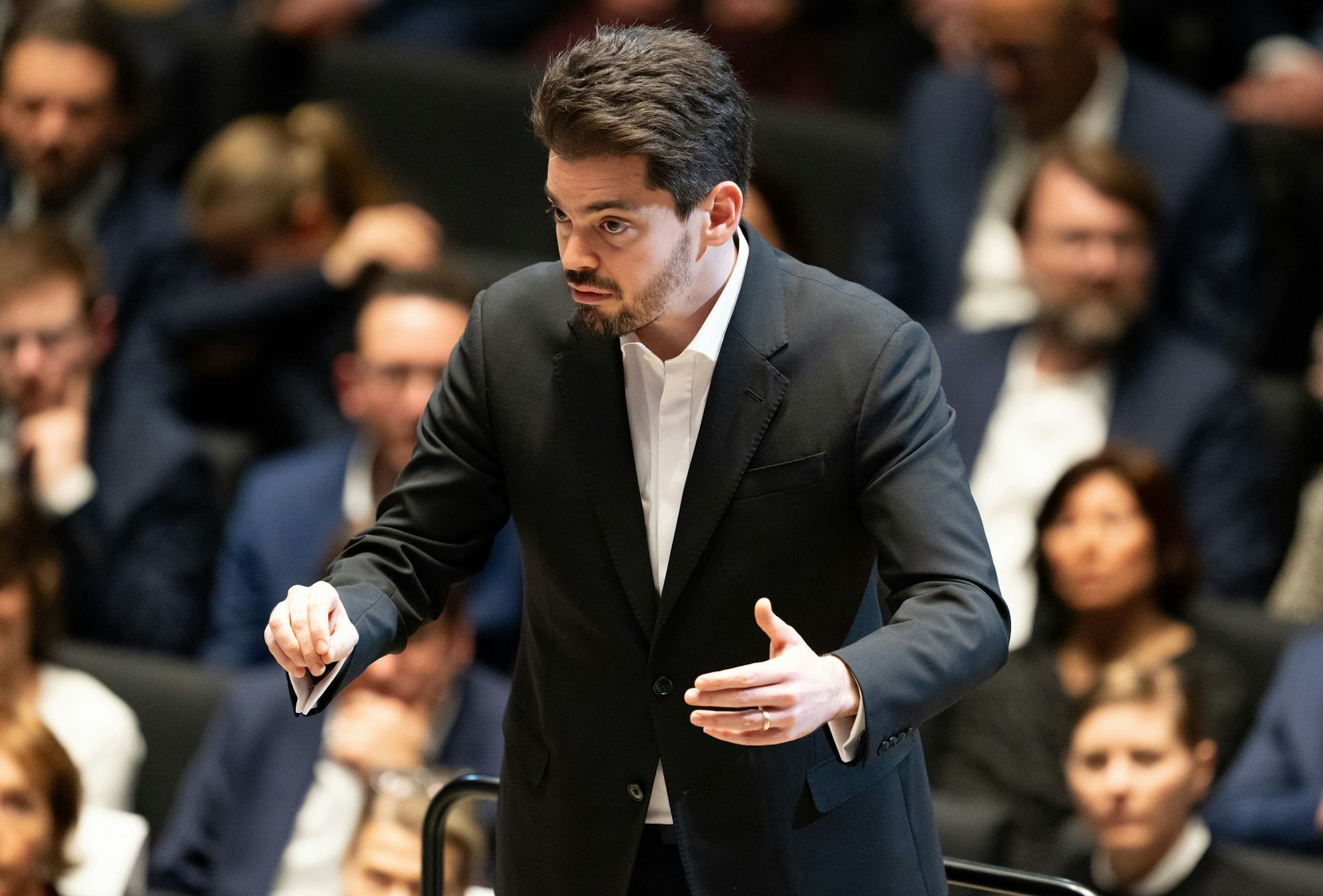 Lahav Shani ist beim Festival nicht willkommen. (Archivbild)