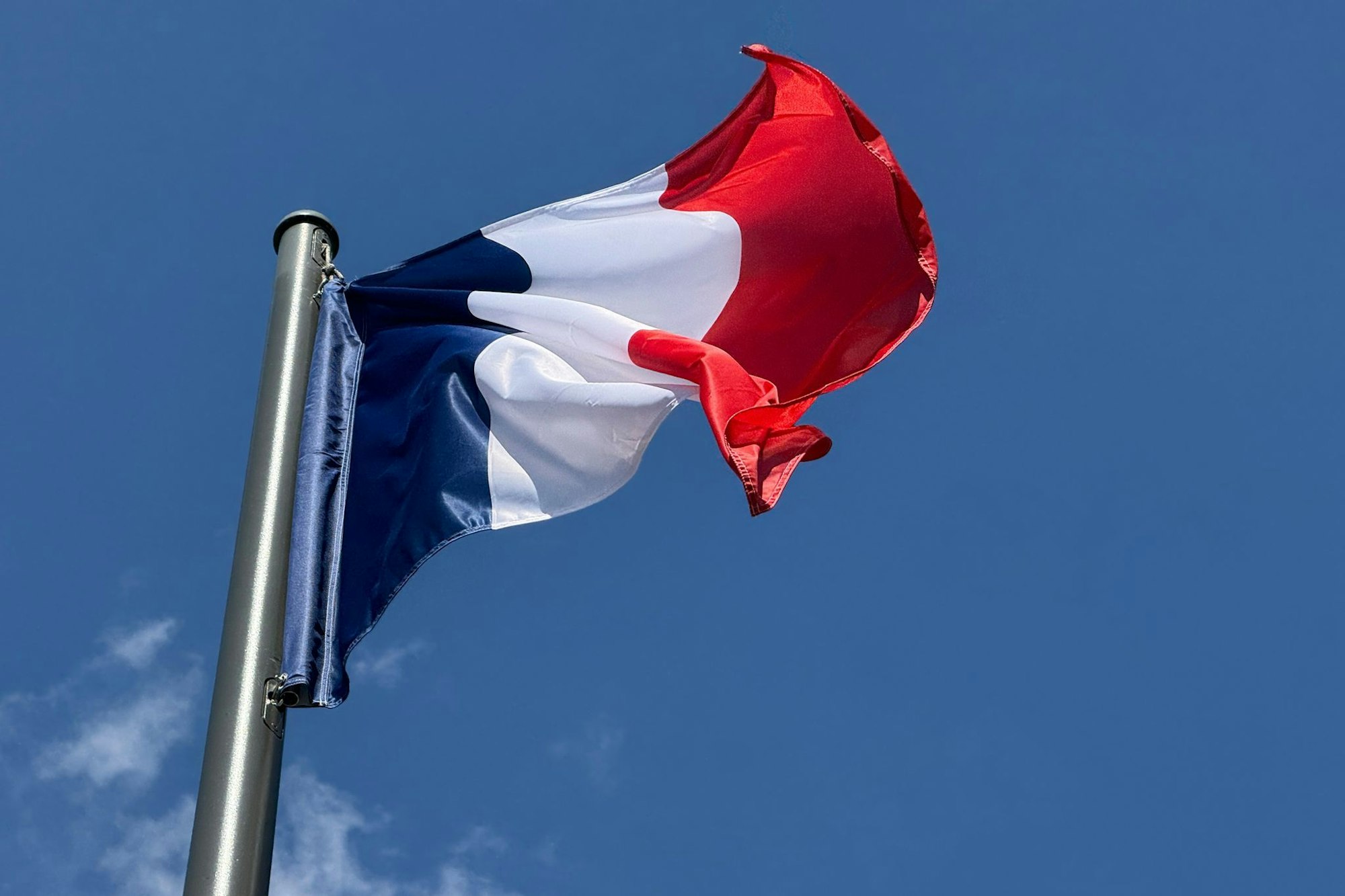 Mit der Regierungskrise in Frankreich droht der EZB die nächste Baustelle. (Symbolbild)
