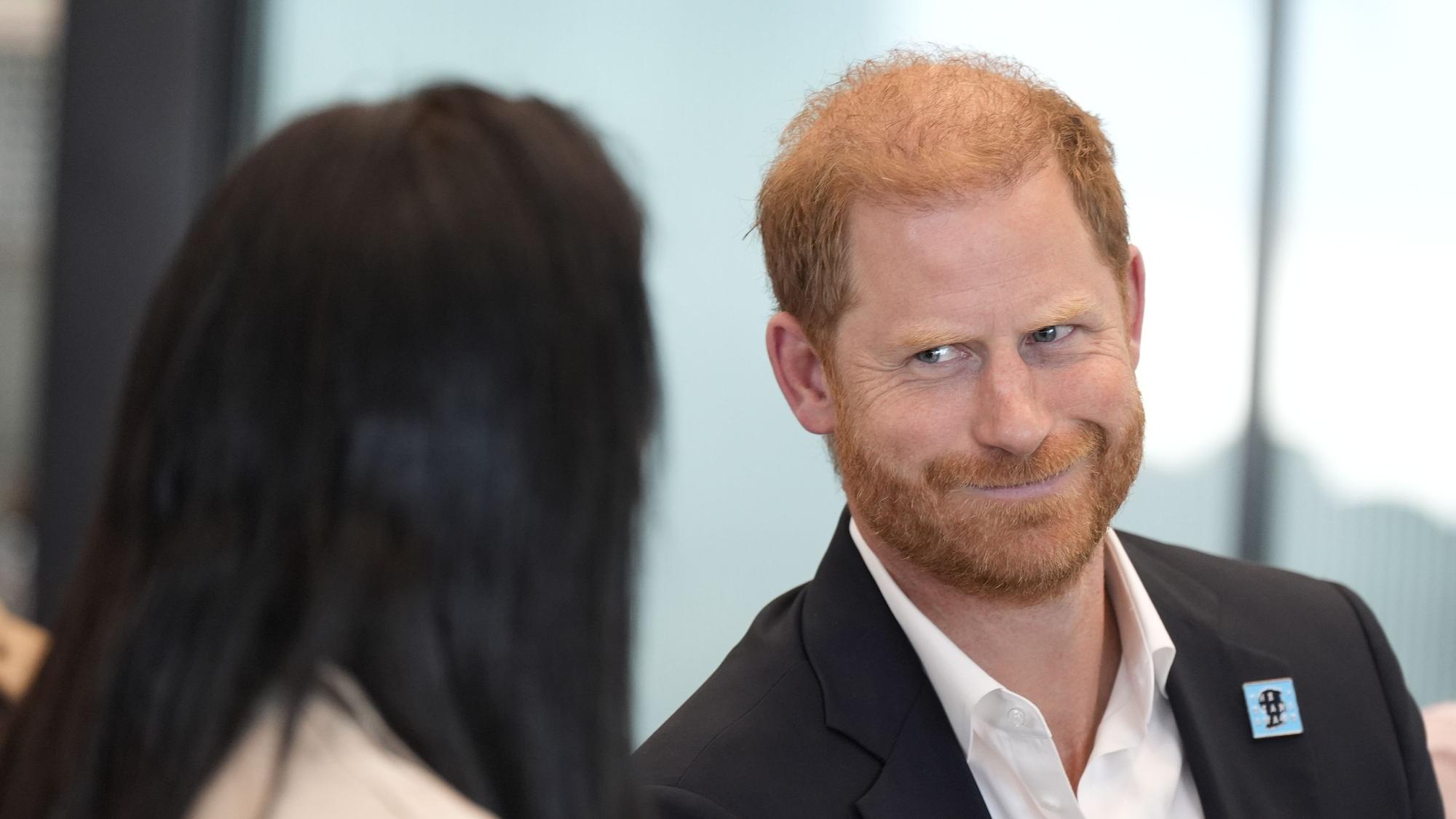 Der britische Prinz Harry, Herzog von Sussex, nimmt an einer Podiumsdiskussion am Salisbury Square teil.