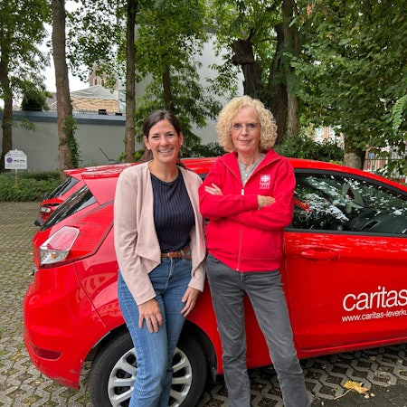 „Wir lieben unseren Beruf sehr“, so Petra Amberg und Anna-Katharina Müller, die beide in der Pflege bei der Caritas Leverkusen arbeiten.