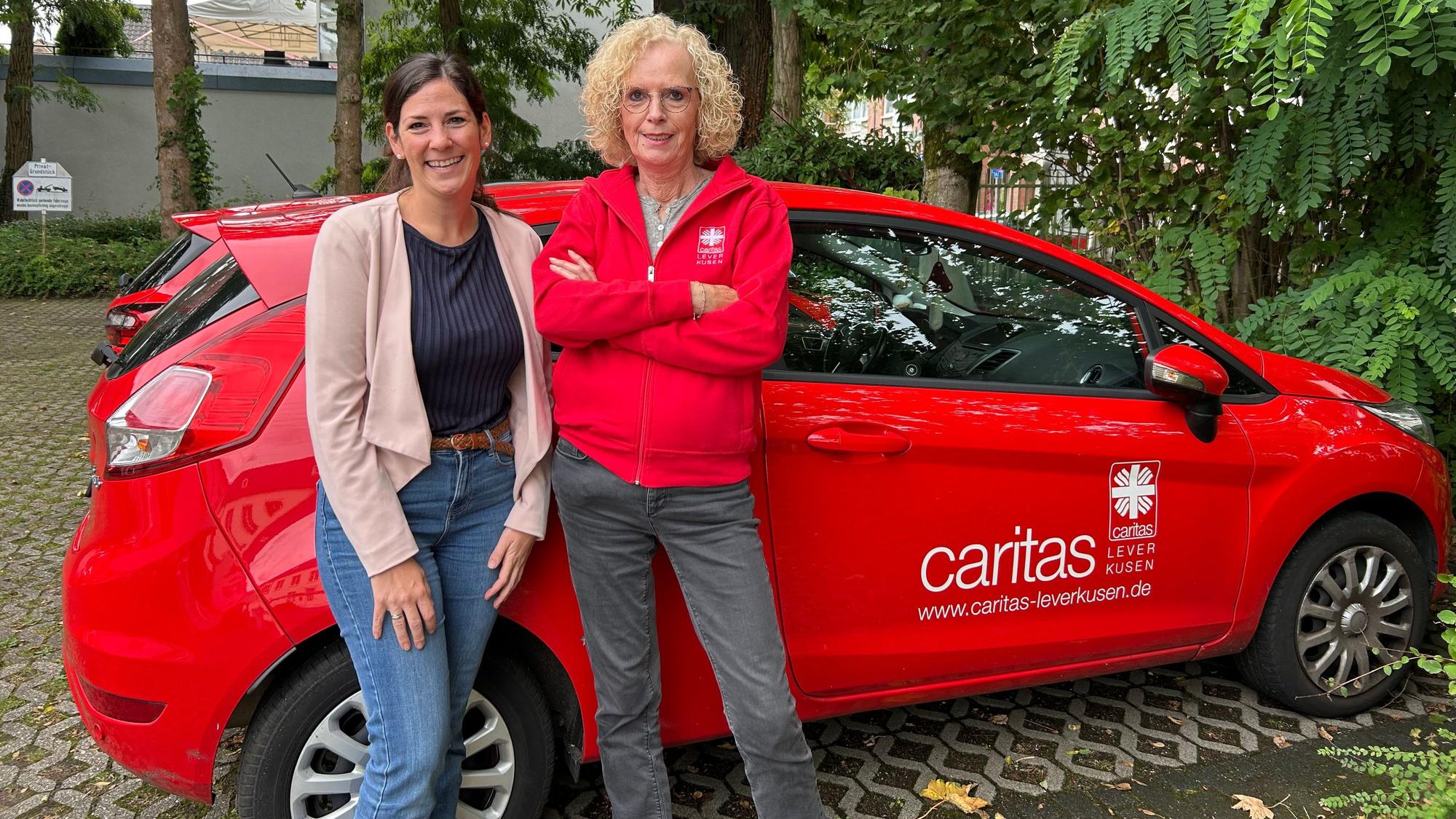 „Wir lieben unseren Beruf sehr“, so Petra Amberg und Anna-Katharina Müller, die beide in der Pflege bei der Caritas Leverkusen arbeiten.