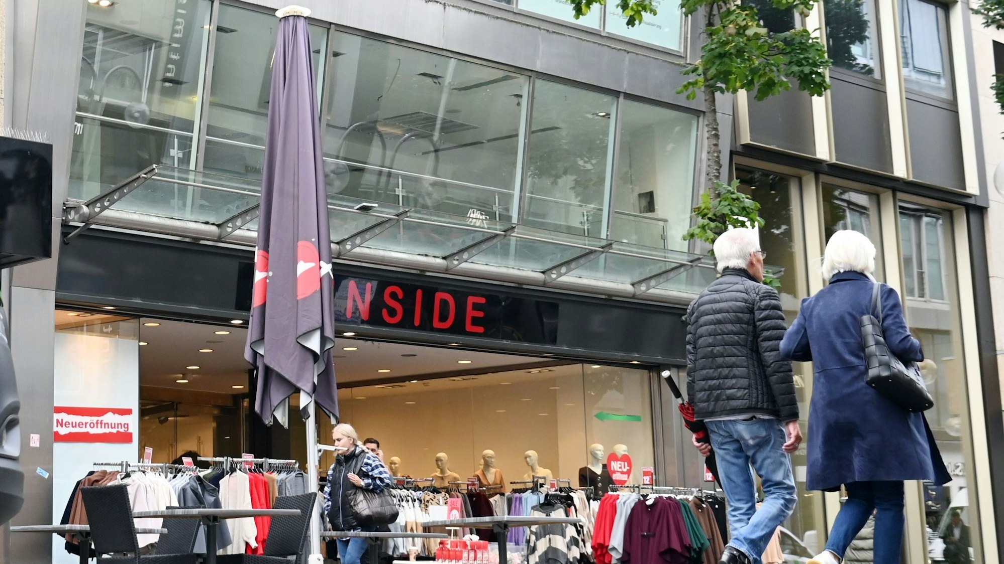 11.09.2025 Köln. Die Immobilie Schildergasse 85-87. Im Gebäude befand sich das Schuhgeschäft Deichmann bis der Händler Anfang 2025 an einen anderen Standort auf der Schildergasse umgezogen ist. Foto: Alexander Schwaiger