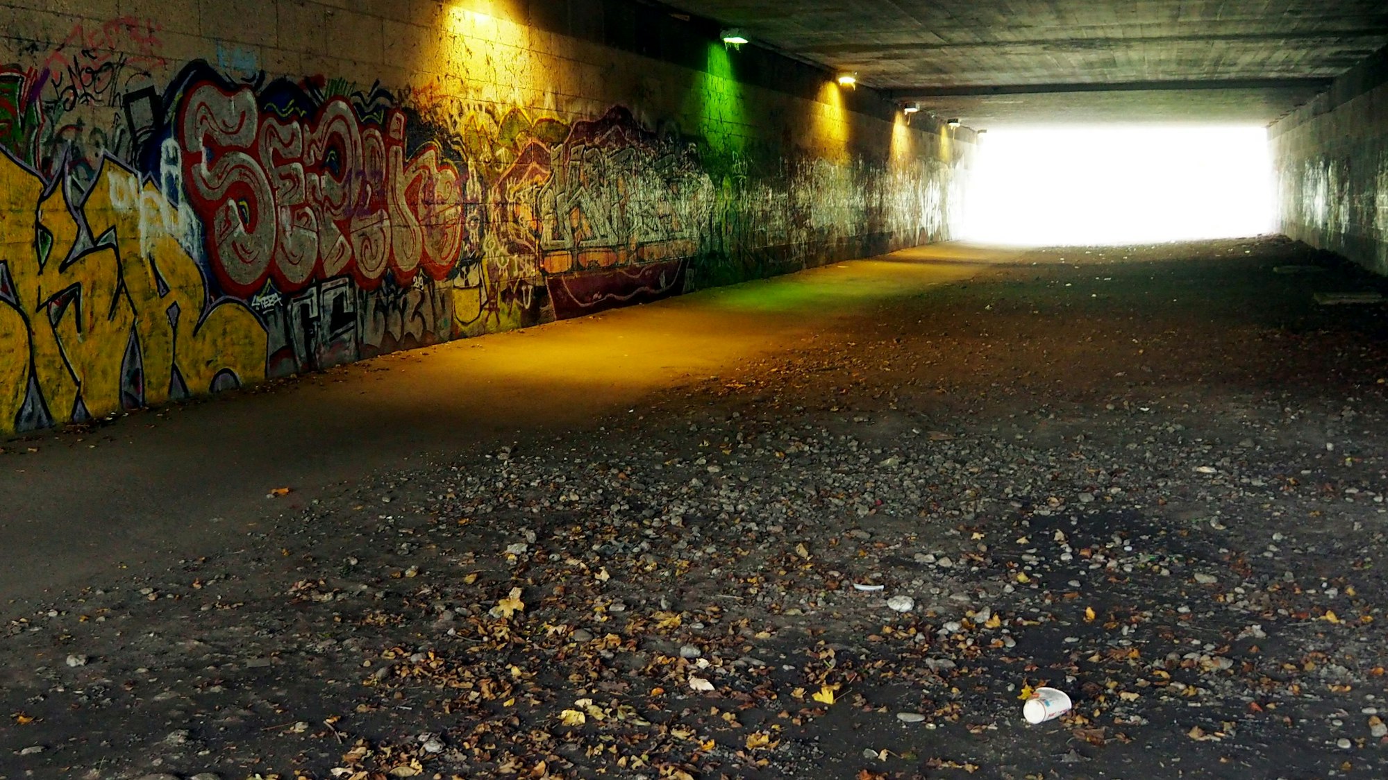 Es gibt in Köln viele schlecht ausgeleuchtete Stellen.