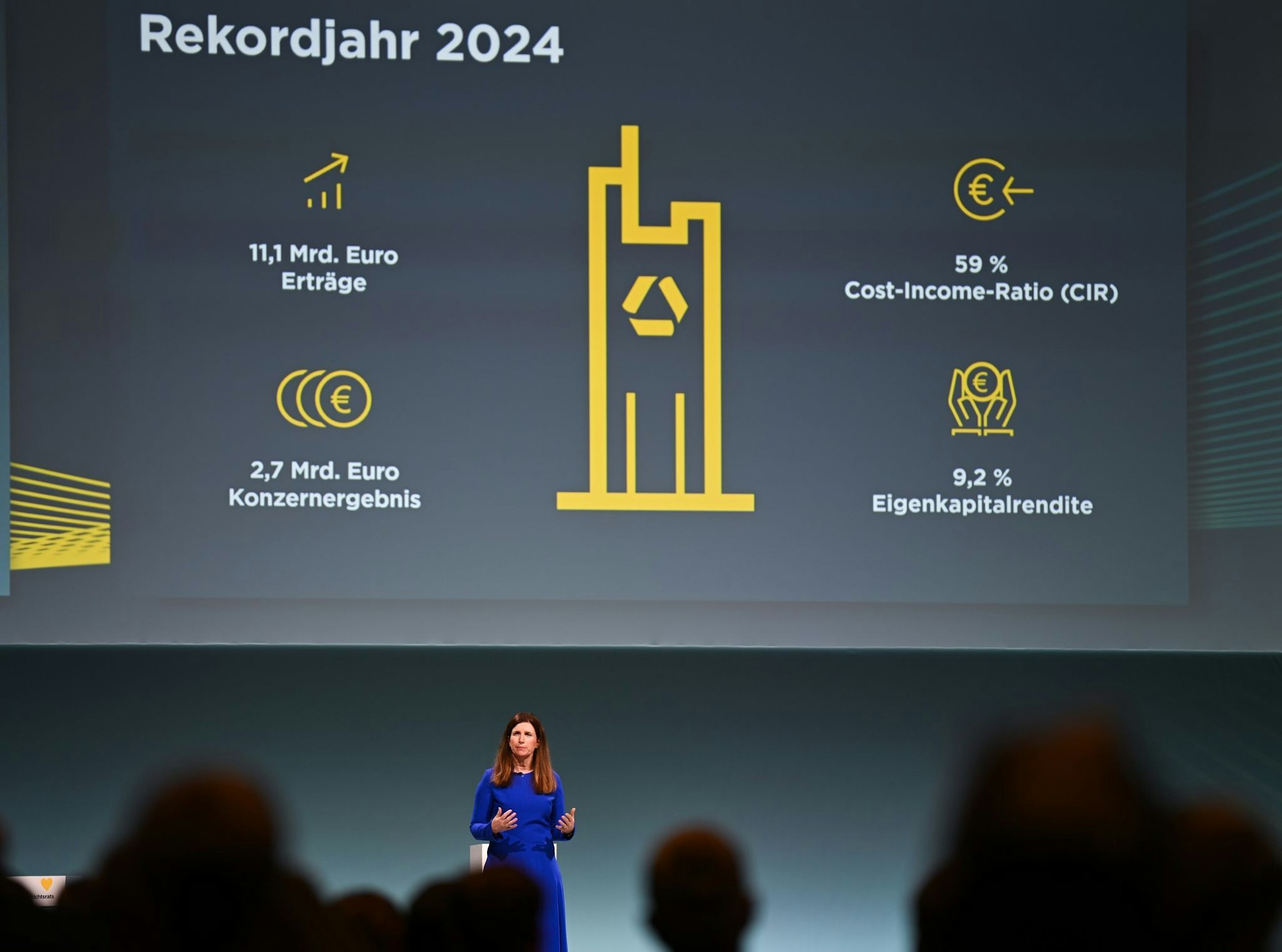 Commerzbank-Chefin Bettina Orlopp will Aktionärinnen und Aktionäre durch höhere Gewinn und steigende Ausschüttungen bei der Stange halten. (Archivbild)