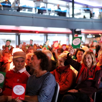 Mehr als 500 Menschen kamen, um über das Best-Of der zehn Ideen noch einmal abzustimmen.