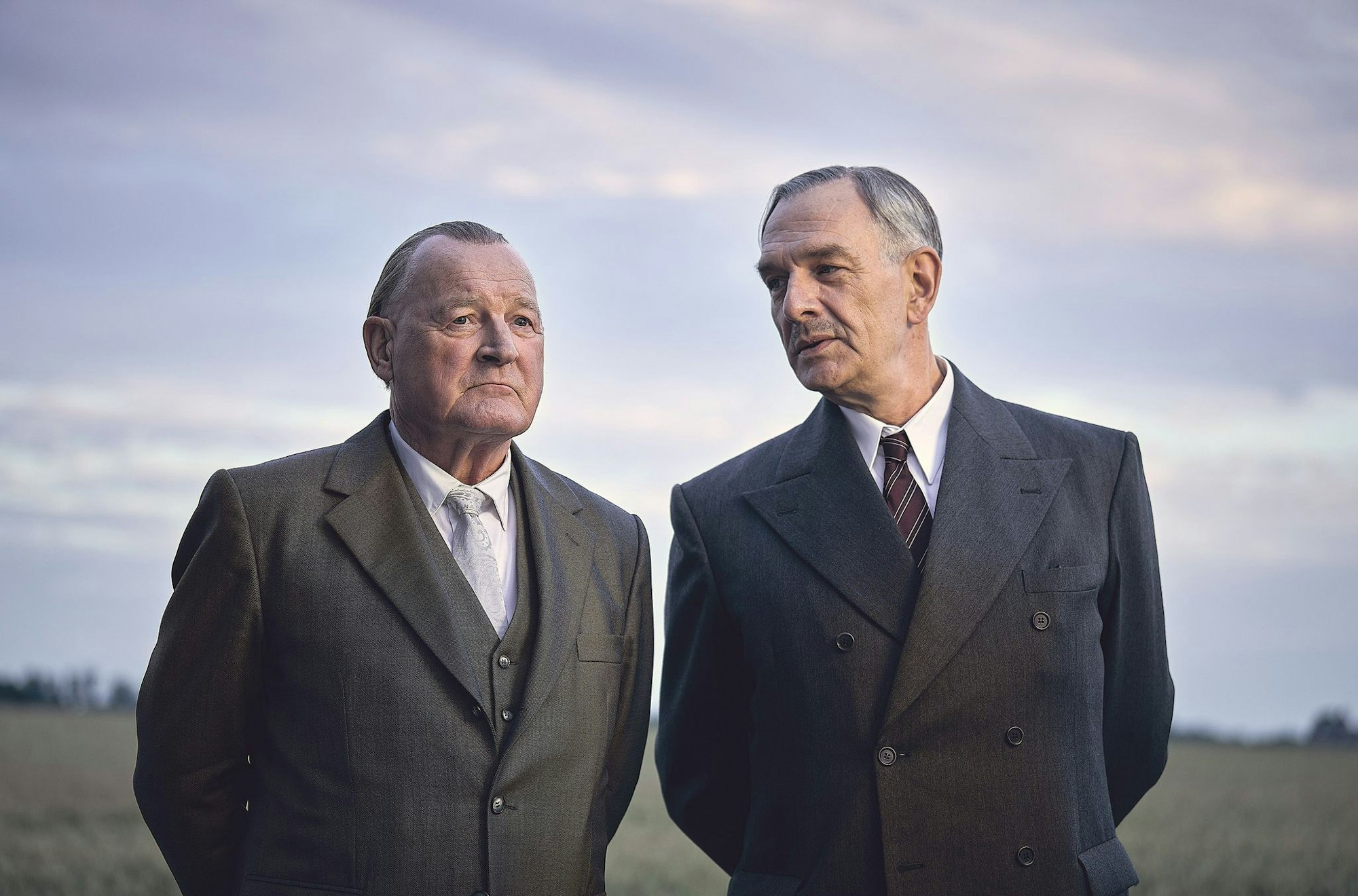 Die beiden Staatsmänner Adenauer (Burghart Klaußner, l) und de Gaulle (Jean-Yves Berteloot).