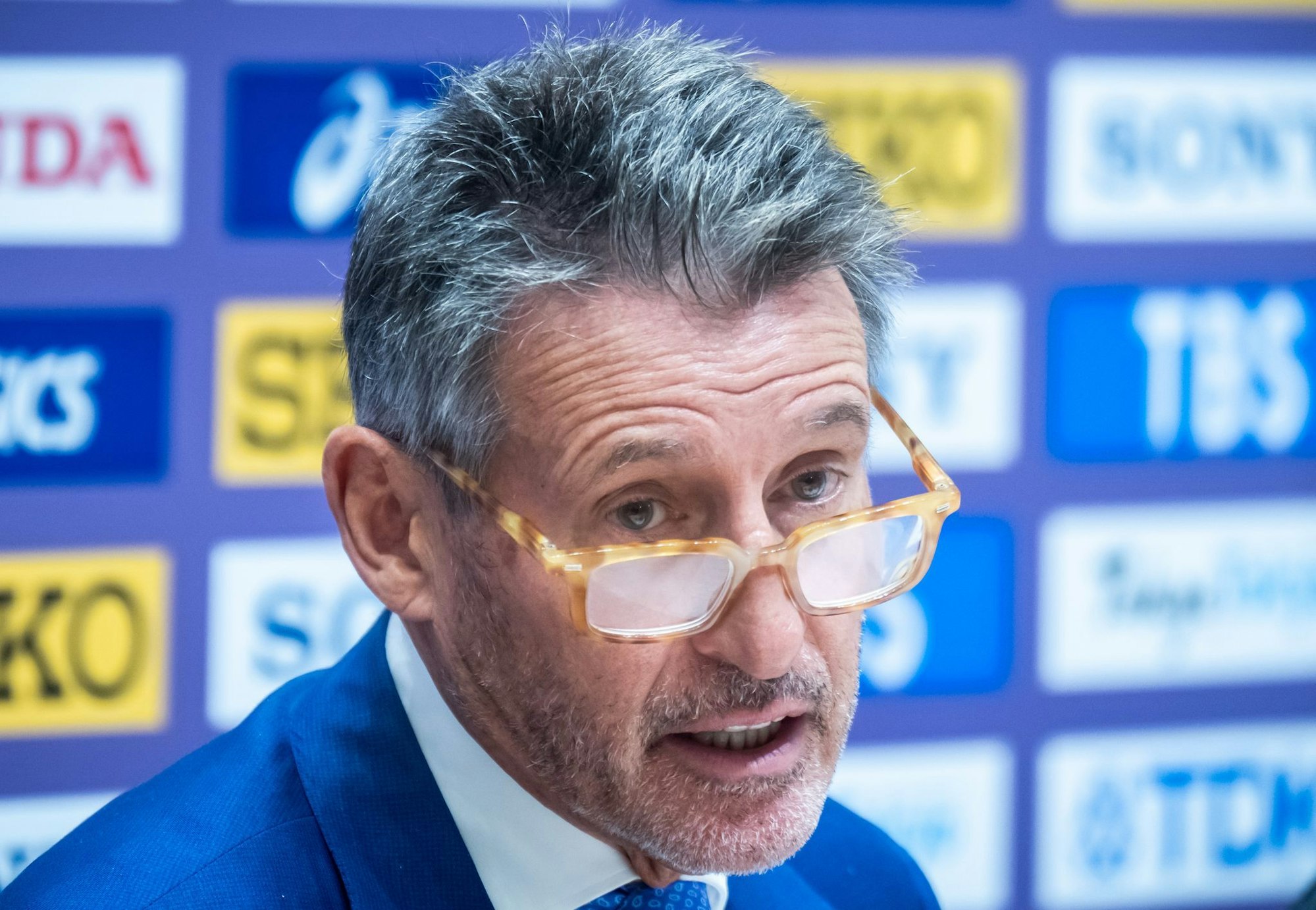 Der Präsident des Leichtathletik-Weltverbands, Sebastian Coe, hofft auf eine friedliche Einigung mit Blick auf den russischen Angriffskrieg gegen die Ukraine.