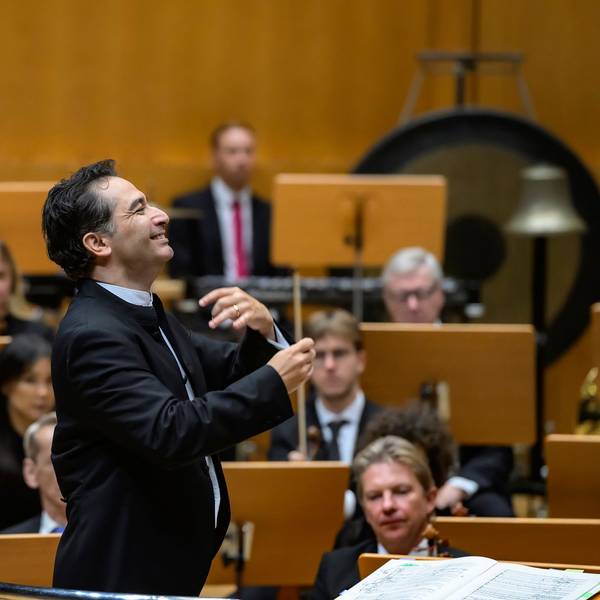 Andrés Orozco-Estrada beim „Carmina Burana“-Konzert in Köln