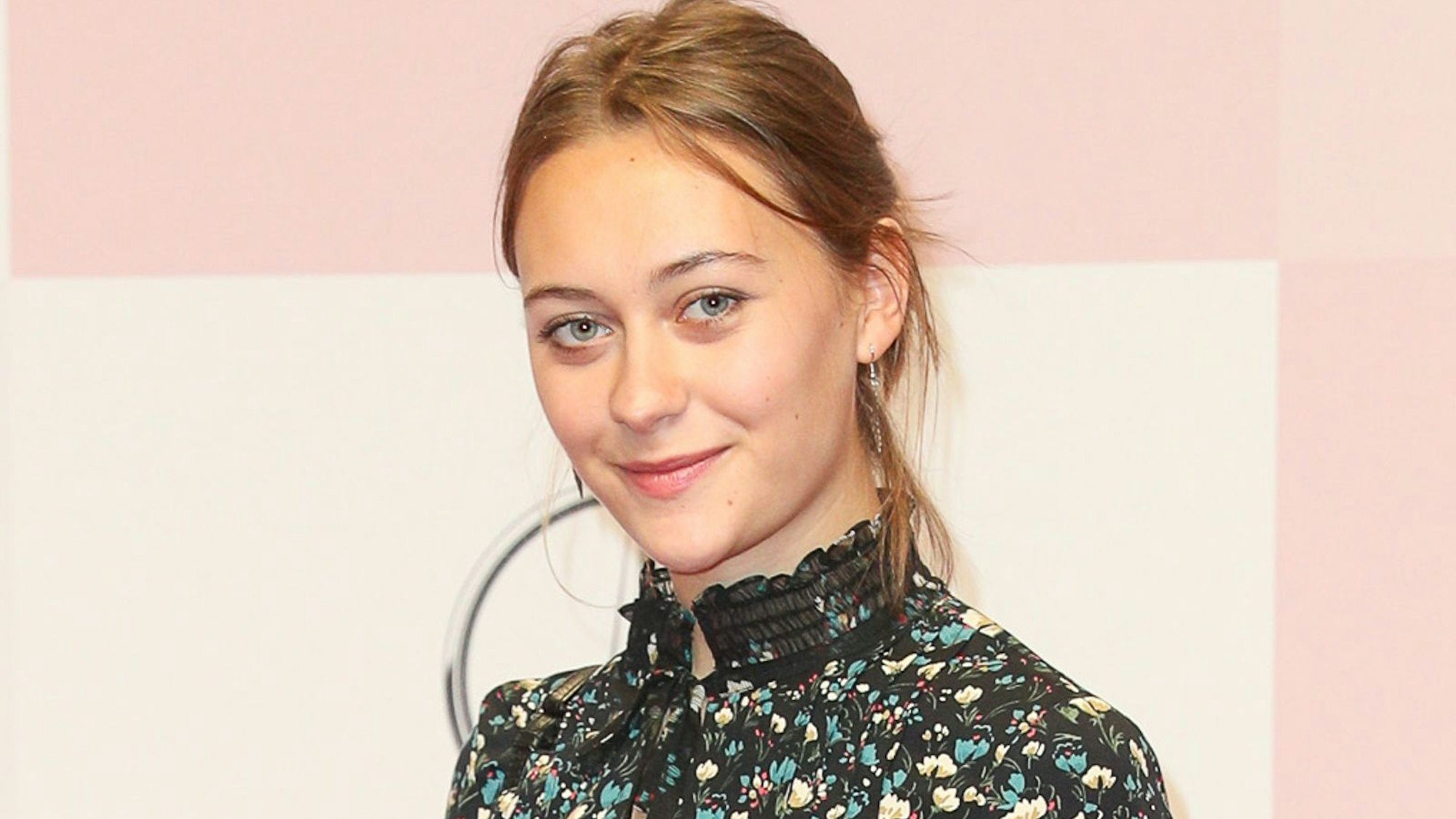 Im Interview spricht Schauspielerin Mercedes Müller über Gleichberechtigung und die Notwendigkeit, Gewalt und Diskriminierung queerer Menschen klar entgegenzutreten. „Da ist noch viel Luft nach oben“, sagt sie. (Bild: 2017 Getty Images/Brian Dowling)
