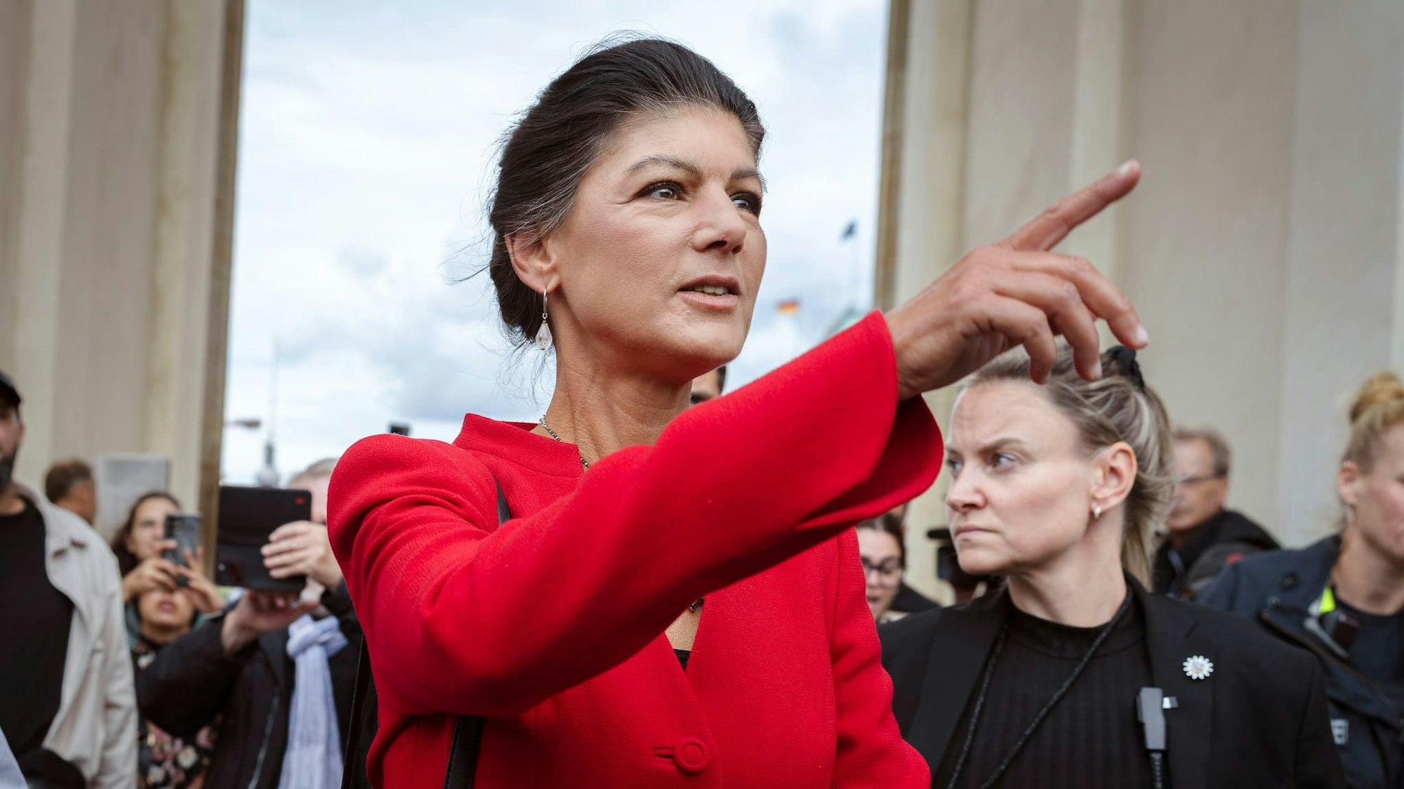 Sahra Wagenknecht bei der Kundgebung für Frieden im Gazastreifen unter dem Motto 'Stoppt den Völkermord in Gaza!' am Brandenburger Tor. . / Future Image