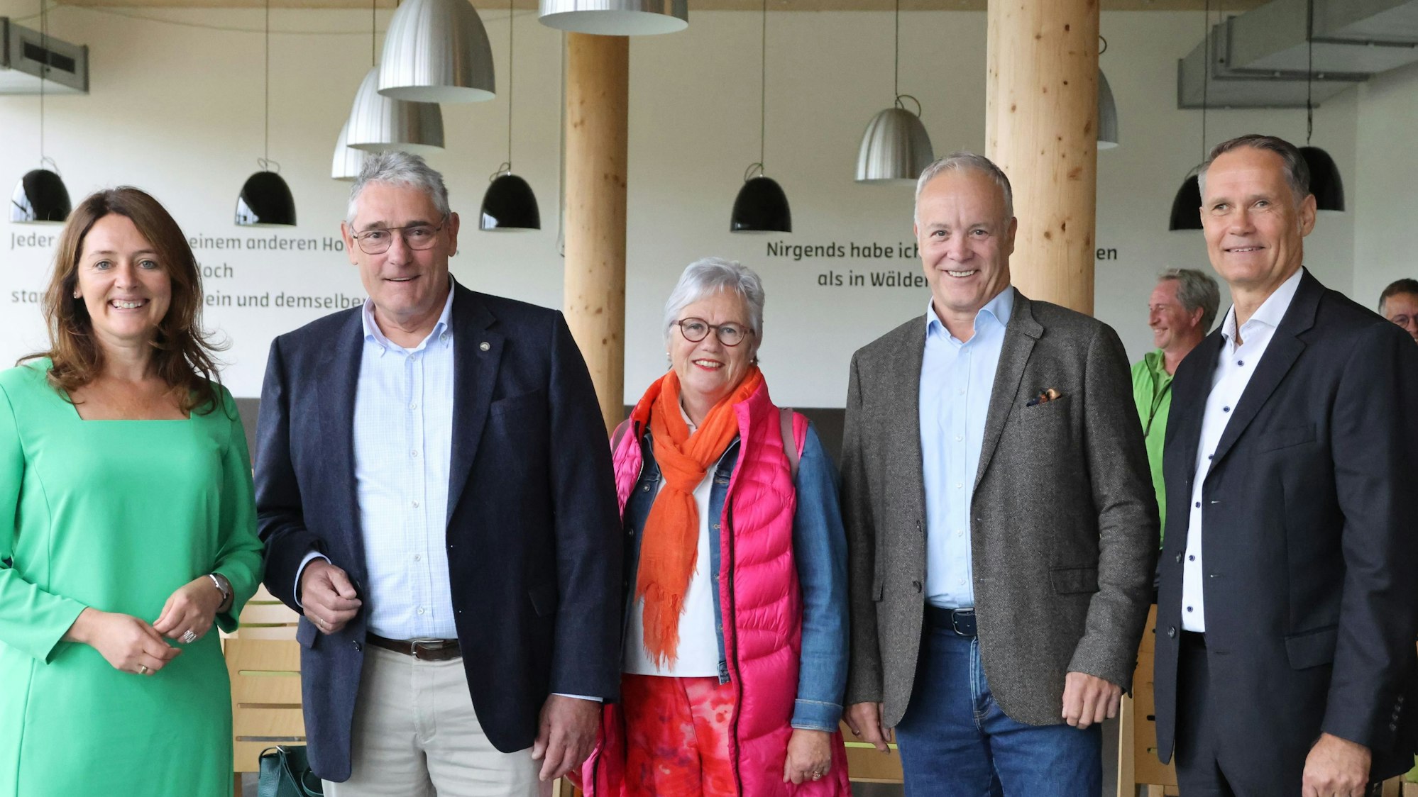 Auf dem Bild zu sehen sind von links nach rechts: Larissa Weber, Ludwig Lühl, Margret Voßeler-Deppe, Peter Koester und Oliver Mirring.