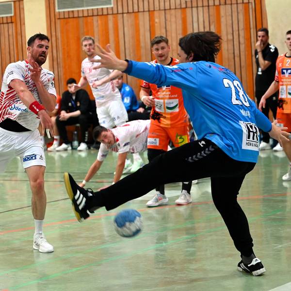 05.09.2025, Handball-Bergische Panter-Longericher SC
mitte: Marian Dahlke (Longerich)
Foto: Uli Herhaus