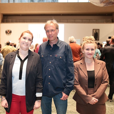 Nadine Mai (v.l.n.r., Vorsitzende Die Linke), Heiner Kockerbeck (OB-Kandidat) und Isabel Gerken (Ratskandidatin).