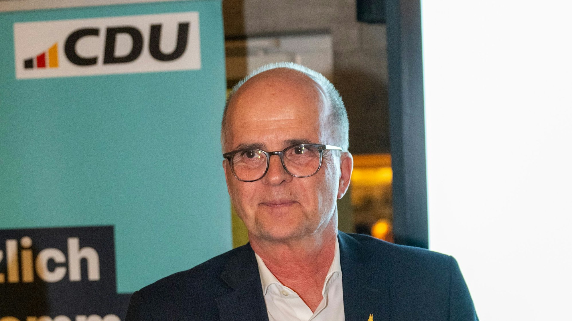 Markus Greitemann um kurz vor 9 Uhr auf der Wahlparty der Kölner CDU.