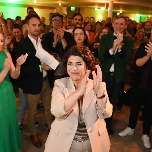 14.09.2025 Köln. Kommunalwahl 2025 B90/Die Grünen: Wahlabend der Kölner Grünen im Gürzenich. Nach der Prognose für Köln. Foto: Alexander Schwaiger