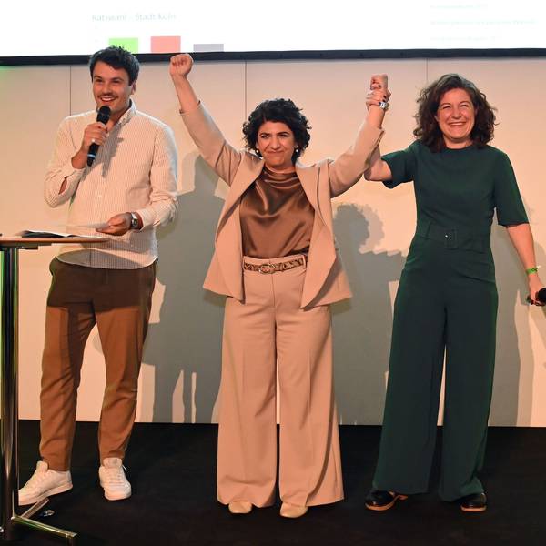 14.09.2025 Köln. Kommunalwahl 2025 B90/Die Grünen: Wahlabend der Kölner Grünen im Gürzenich. Nach der Prognose für Köln. Foto: Alexander Schwaiger