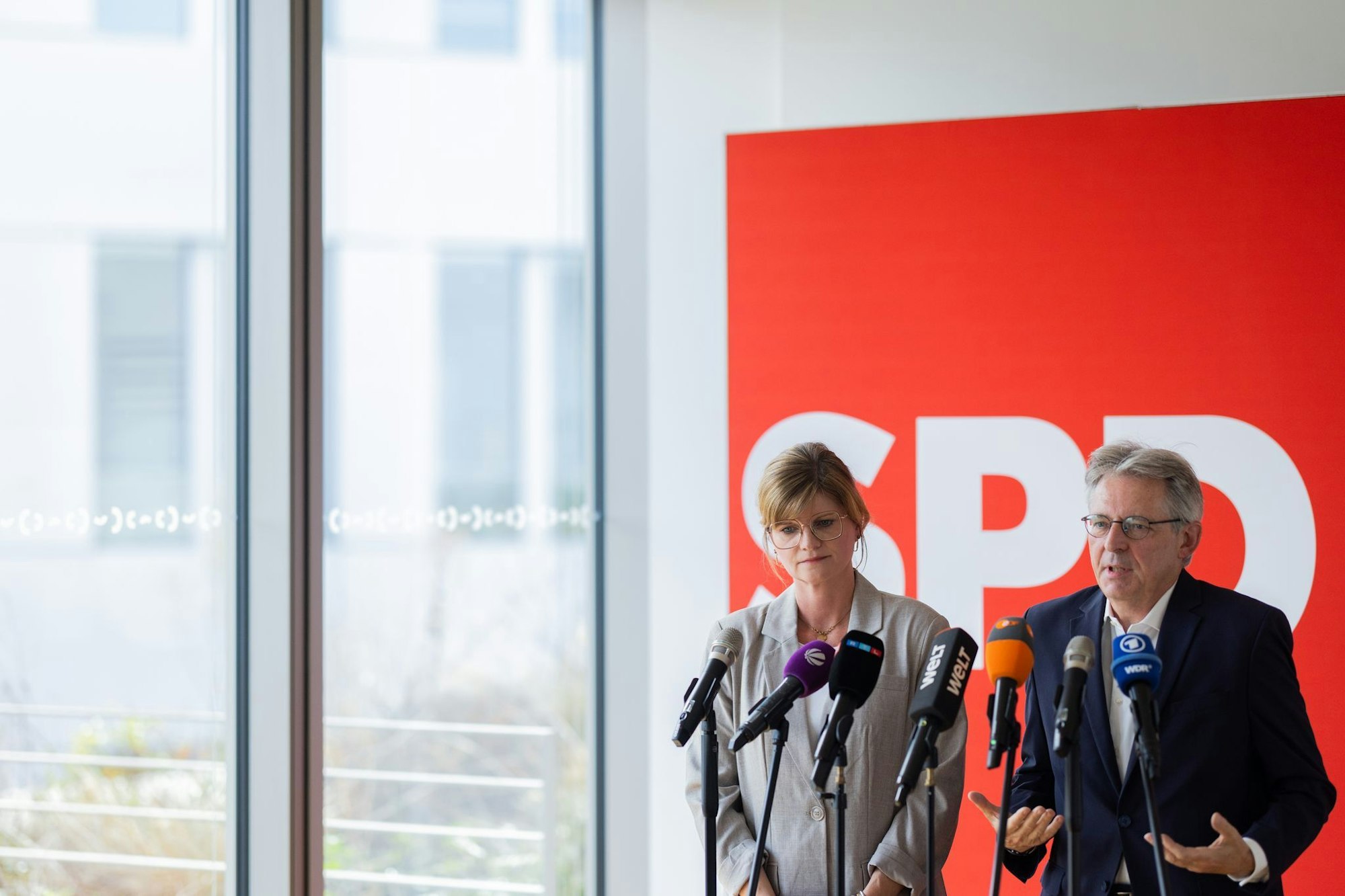 Die SPD in NRW fordert eine gemeinsame Kraftanstrengung aller Parteien, um die AfD zurückzudrängen.