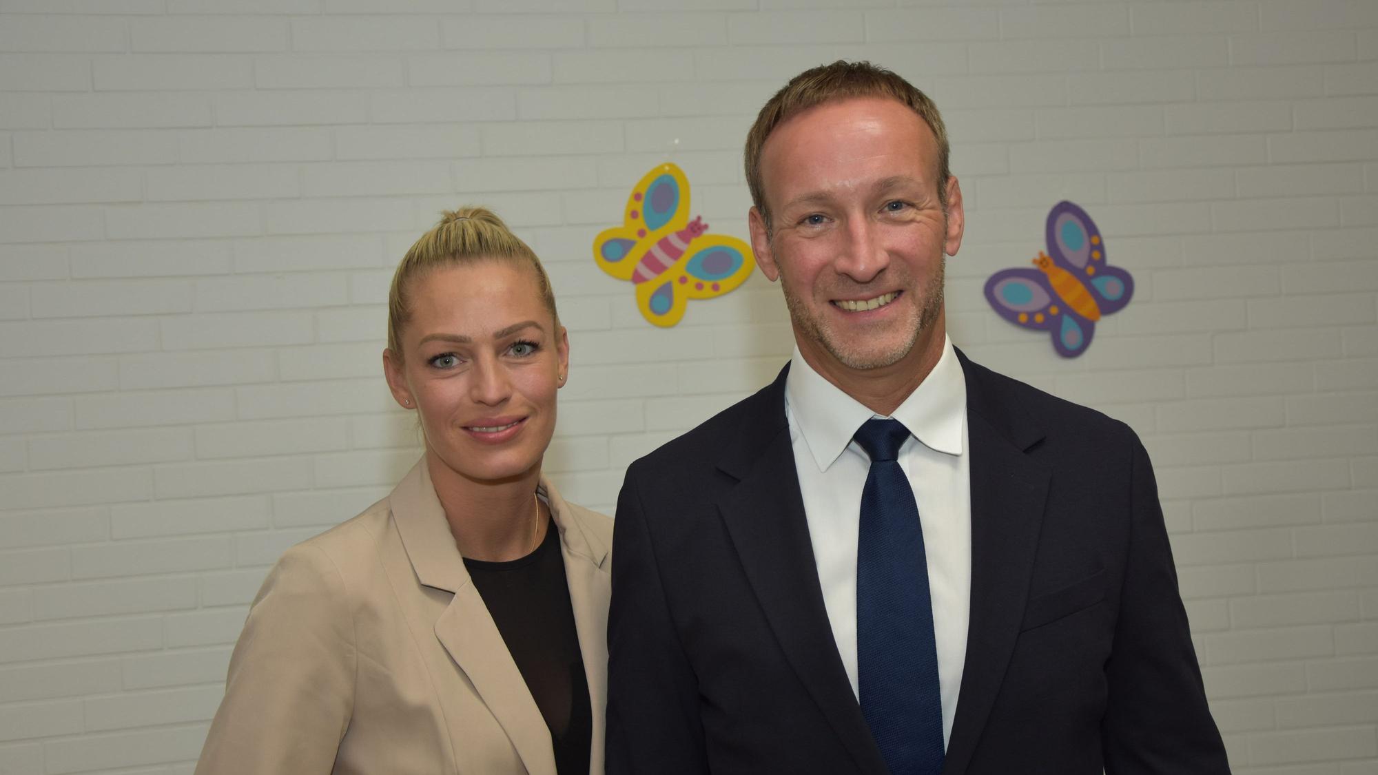 Das Foto zeigt Elsdorfs Bürgermeister Andreas Heller mit Ehefrau.