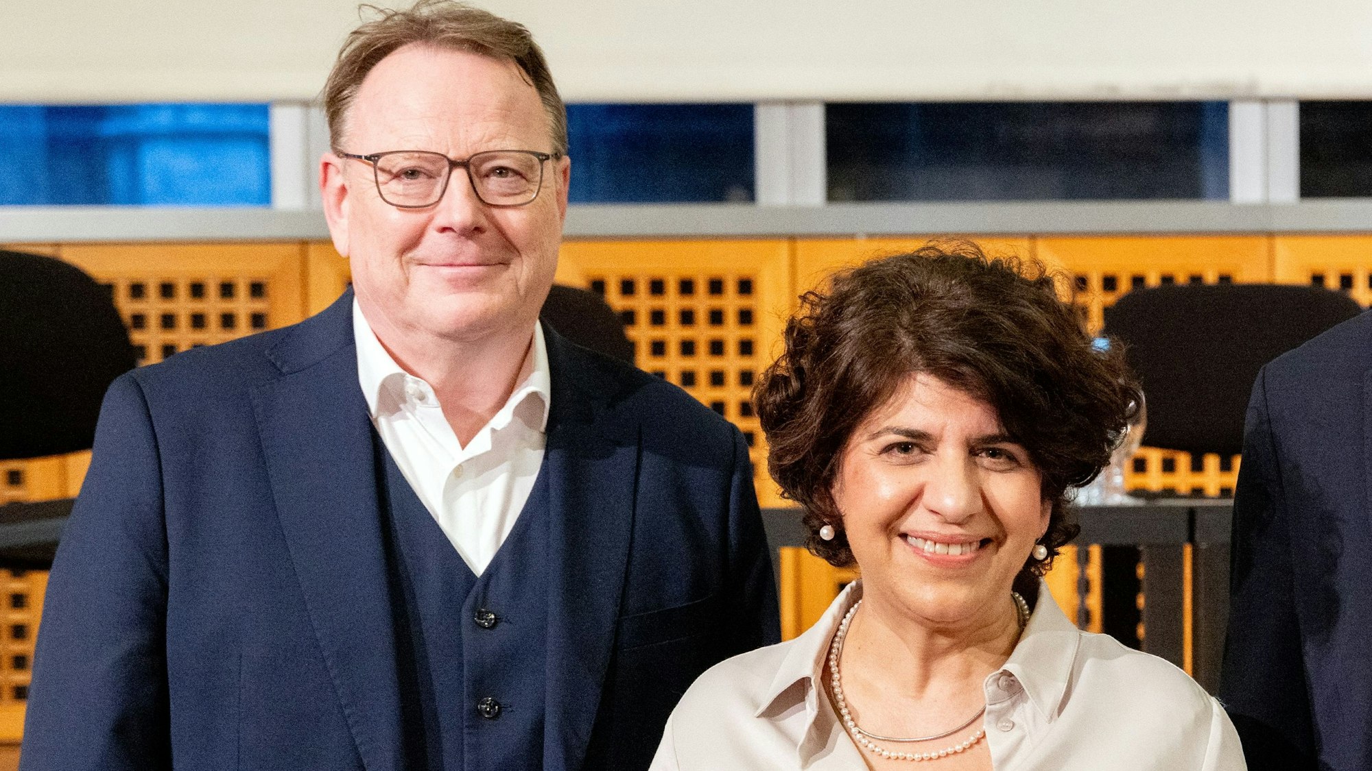 Berivan Aymaz (Grüne, l.) und Torsten Burmester (SPD)