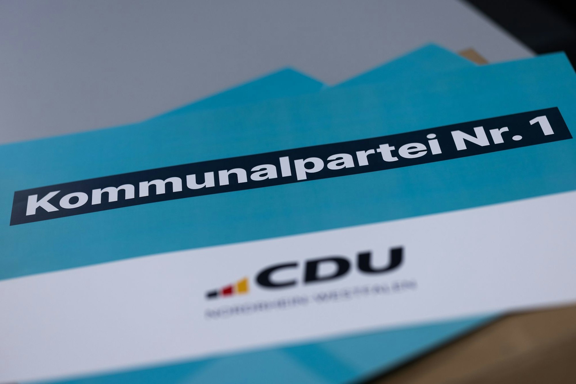 Laut vorläufigem Landesergebnis erreichte die CDU in den Stadträten und Kreistagen 33,3 Prozent (2020: 34,3 Prozent).
