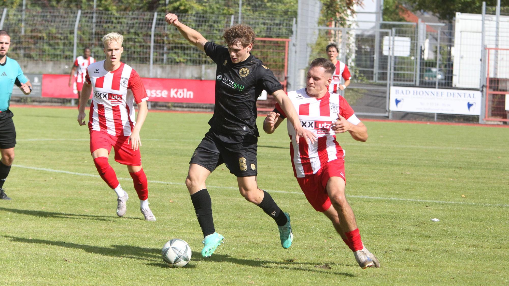 Meist das Nachsehen gegen die Fortuna-Akteure hatte Hennefs Kapitän Ansgar Pflüger (rechts).
