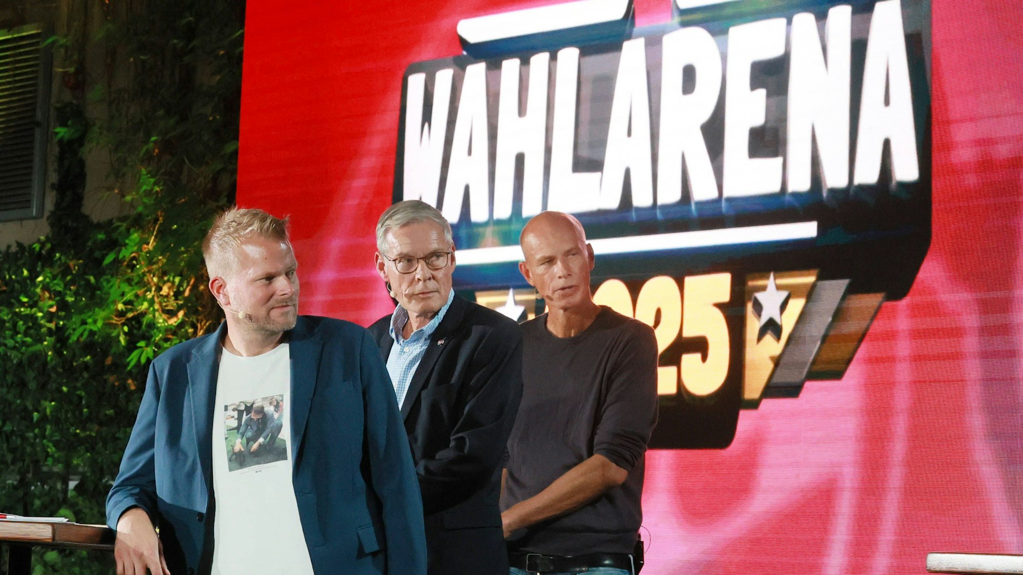 15.09.2025, xophax, Fussball 1.Bundesliga 1.FC Köln Präsidentschaftswahl 2025 Wahlarena Schlag & Fertig Kandidaten von rechts nach links : Jörn Stobbe, Dr. Sven - Georg Adenauer und Wilke Stroman Köln *** 15 09 2025, xophax, Football 1 Bundesliga 1 FC Köln Presidential Election 2025 election arena Schlag Fertig candidates from right to left Jörn Stobbe, Dr Sven Georg Adenauer and Wilke Stroman Cologne