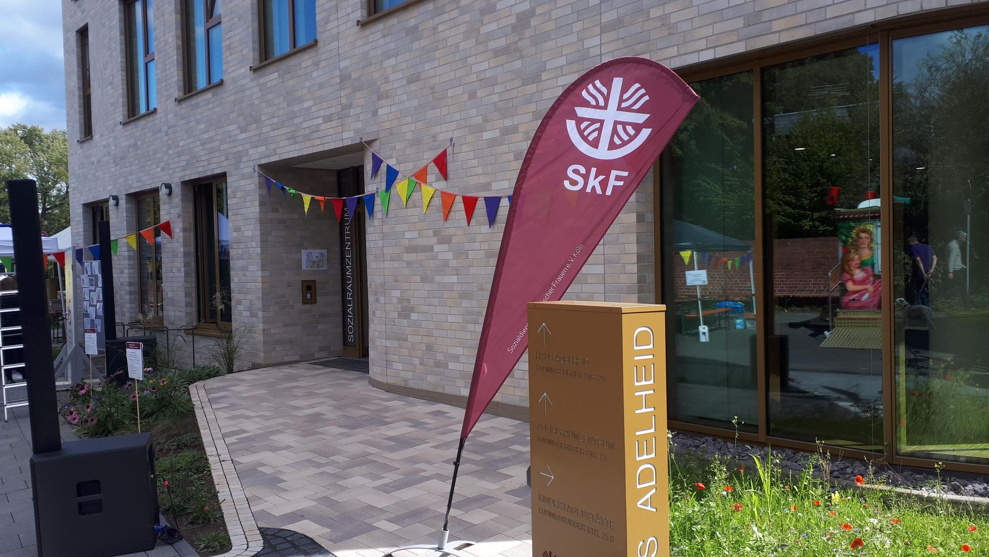 Der Eingang zum Sozialraumzentrum im neuen Haus Adelheid.