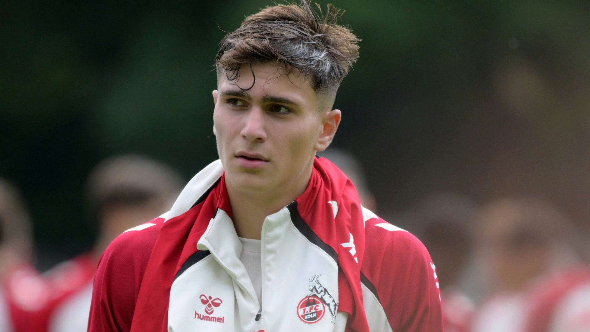 Fussball, 1.BL saison 2025/2026 1.FC Köln Fototermin, Emin Kujovic FC Köln , *** Football, 1 BL season 2025 2026 1 FC Köln photo session, Emin Kujovic FC Köln ,