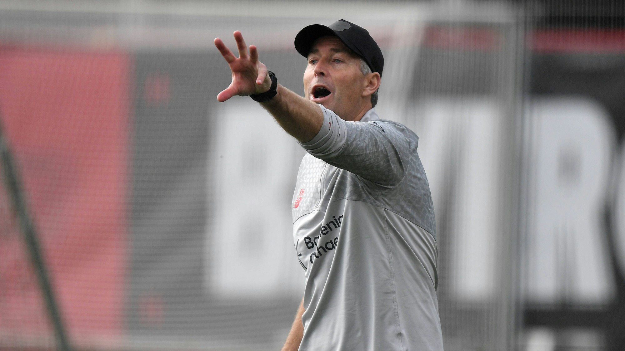 15.09.2025, xophax, Fussball 1.Bundesliga Bayer 04 Leverkusen Saison 2025 / 2026 Bayer 04 Leverkusen , Training Trainer Kasper Hjulmand Leverkusen *** 15 09 2025, xophax, Soccer 1 Bundesliga Bayer 04 Leverkusen Season 2025 2026 Bayer 04 Leverkusen , Training Coach Kasper Hjulmand Leverkusen