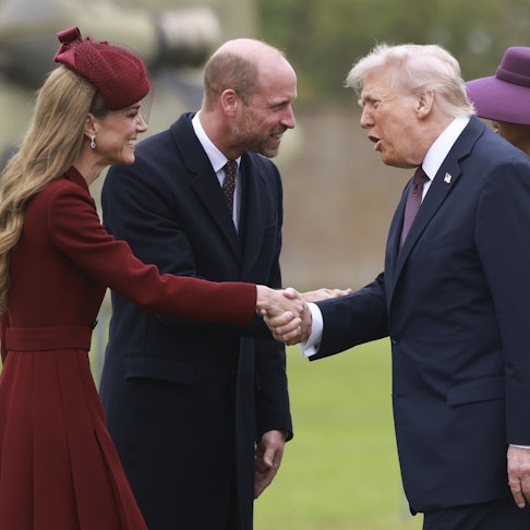 Prinz William und Prinzessin Kate (l) empfangen US-Präsident Donald Trump und First Lady Melania Trump auf Schloss Windsor in Windsor, Berkshire, am ersten Tag ihres zweiten Staatsbesuchs in Großbritannien.