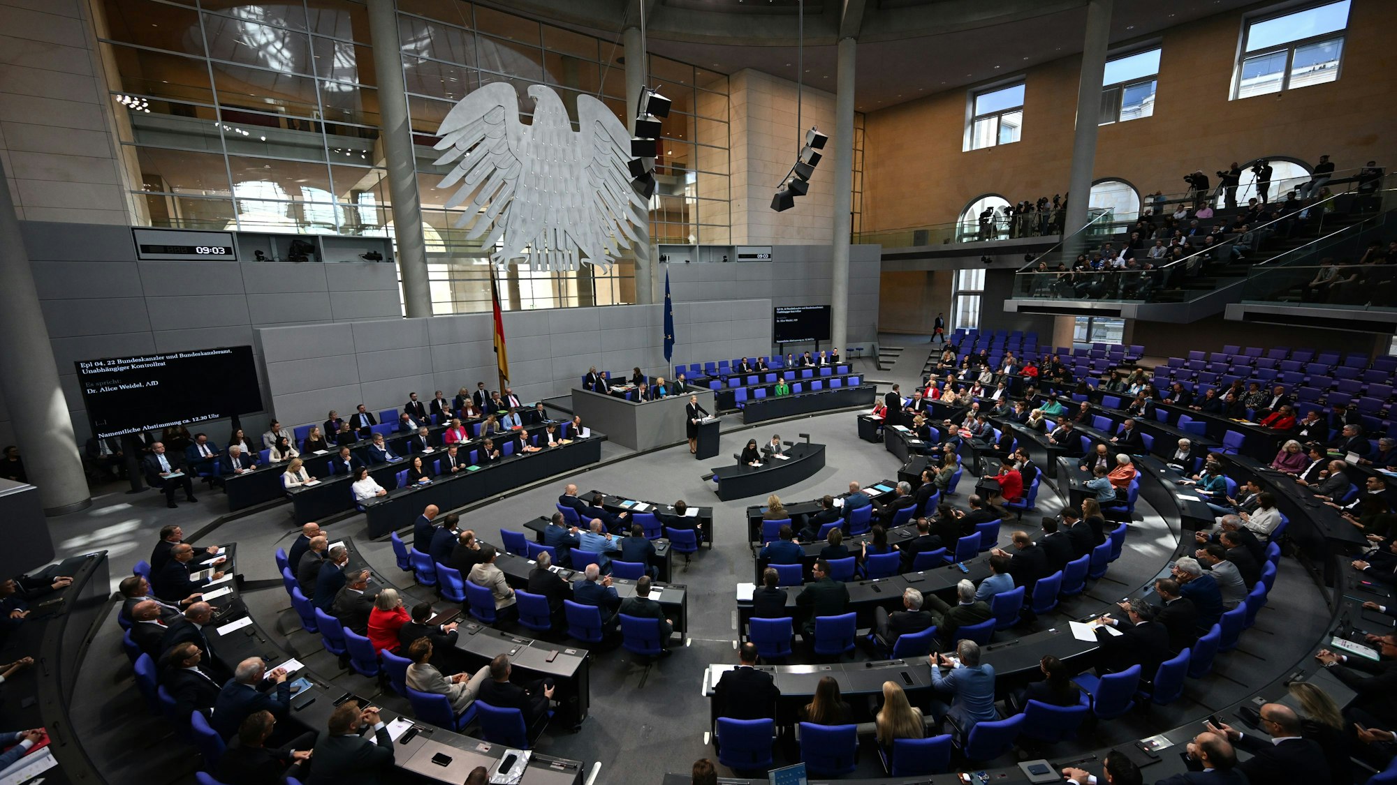 17.09.2025, Berlin: Alice Weidel, Fraktions- und Bundesvorsitzende der AfD, spricht während der Generaldebatte zum Haushalt 2025 im Bundestag. Die Generaldebatte ist der Höhepunkt der Haushaltsberatungen im Bundestag. Foto: Bernd von Jutrczenka/dpa +++ dpa-Bildfunk +++