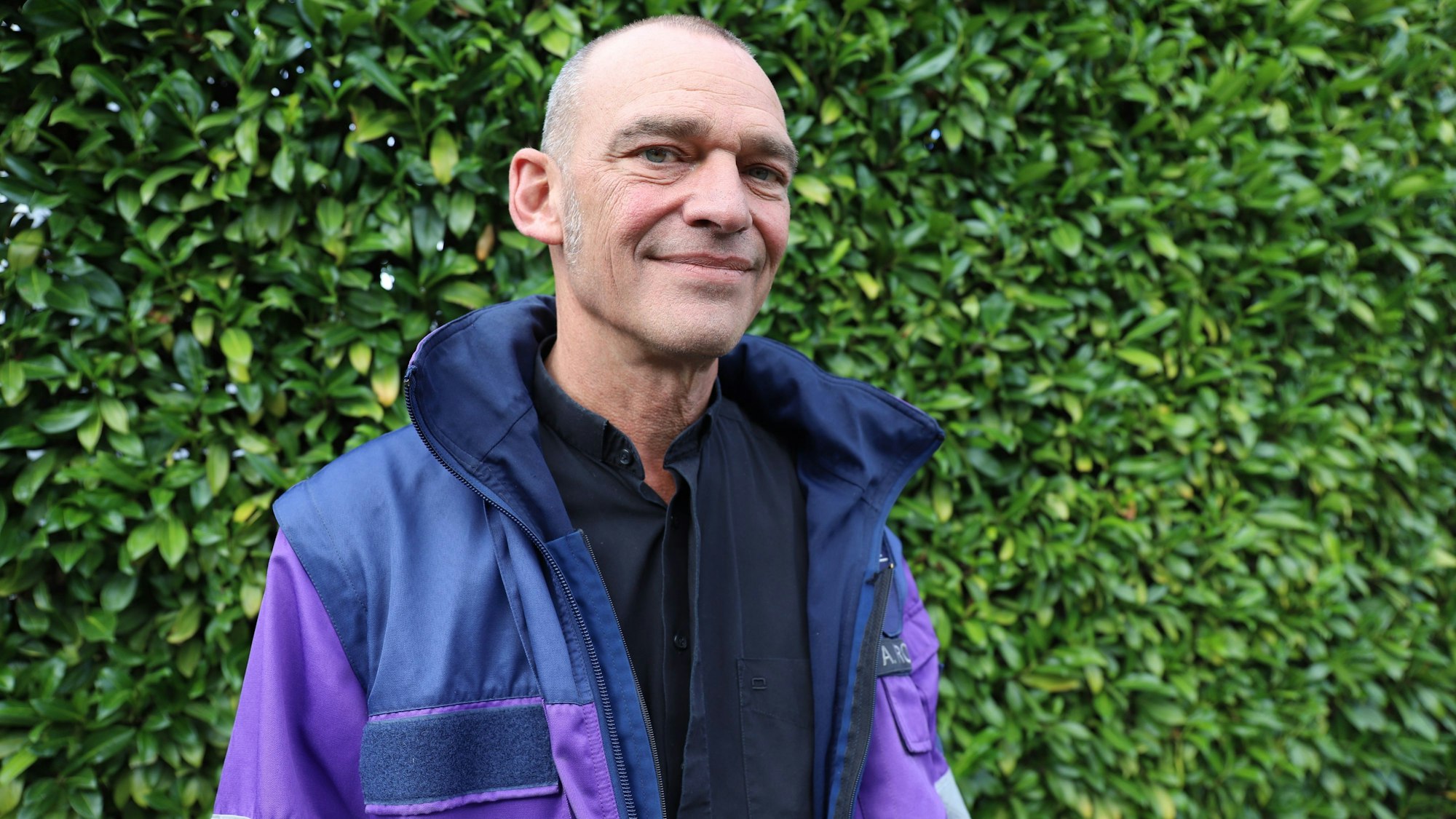 Der Koordinator der Notfallseelsorge Bonn/Rhein-Sieg, Albi Roebke, hat mit der Journalistin Lisa Harmann ein Buch geschrieben.