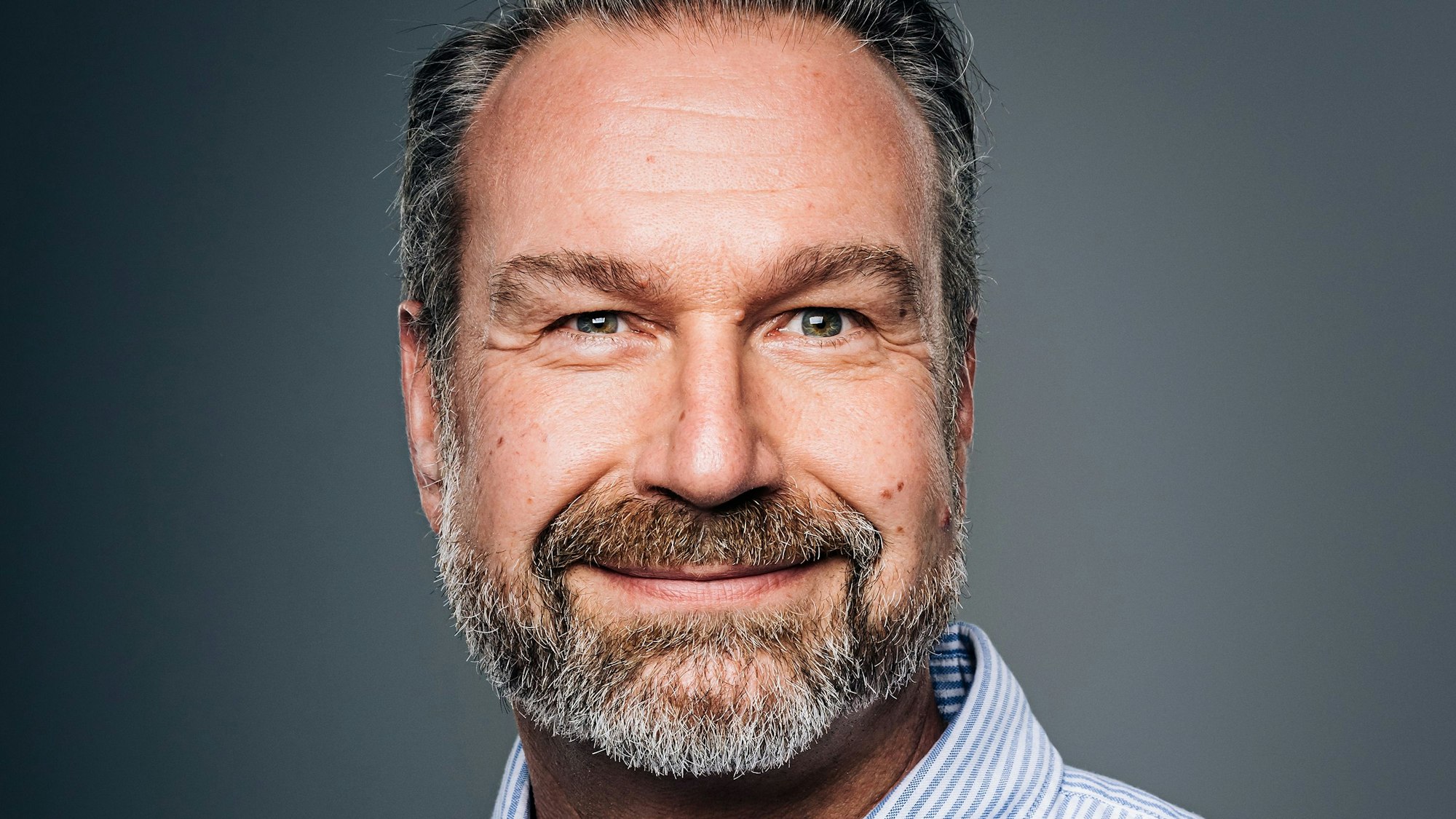 Volker Weininger, bekannt durch seine Rolle als „Sitzungspräsident“.