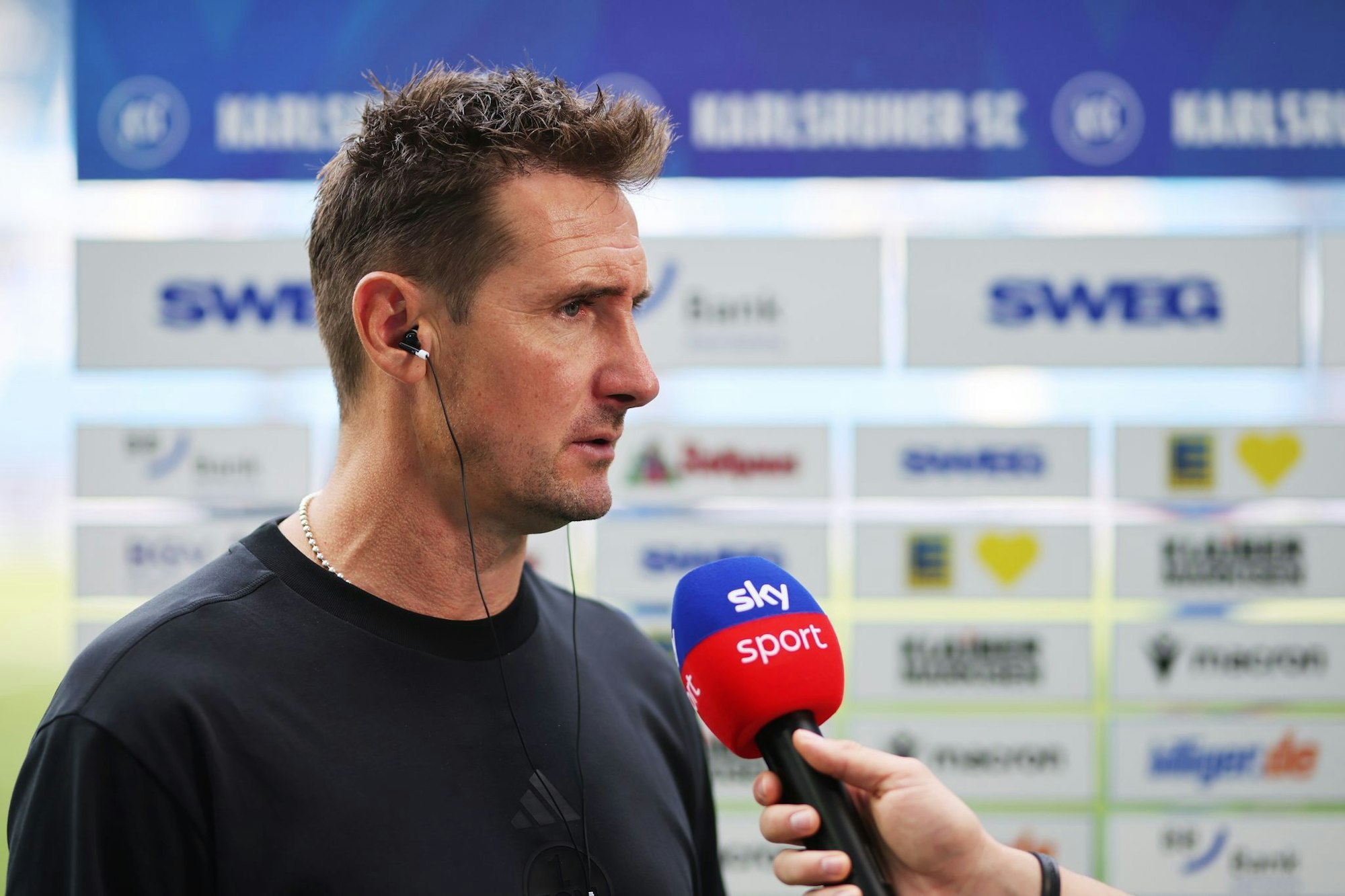 Unter Druck: Ex-Weltmeister Miroslav Klose.