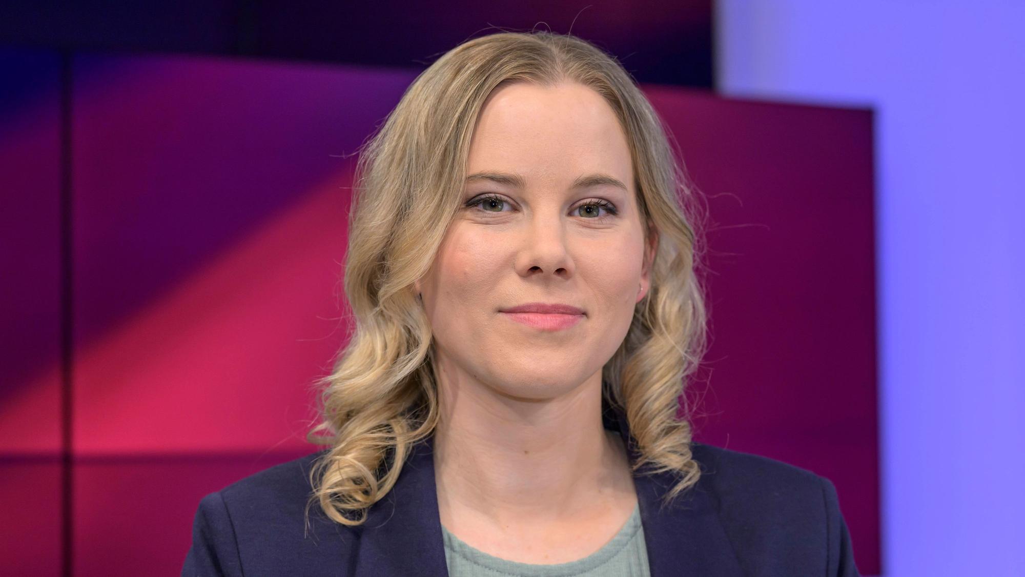 Das Bild zeigt NDR-Moderatorin Julia Ruhs. Foto: HMBxMedia/UwexKoch