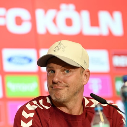 18.09.2025, xophax, Fussball 1.Bundesliga, 1.FC Köln Rhein Energie Stadion Pressekonferenz vor dem Leipzig Spiel Trainer Lukas Kwasniok Köln *** 18 09 2025, xophax, Soccer 1 Bundesliga, 1 FC Köln Rhein Energie Stadion Press conference before the Leipzig match Coach Lukas Kwasniok Cologne
