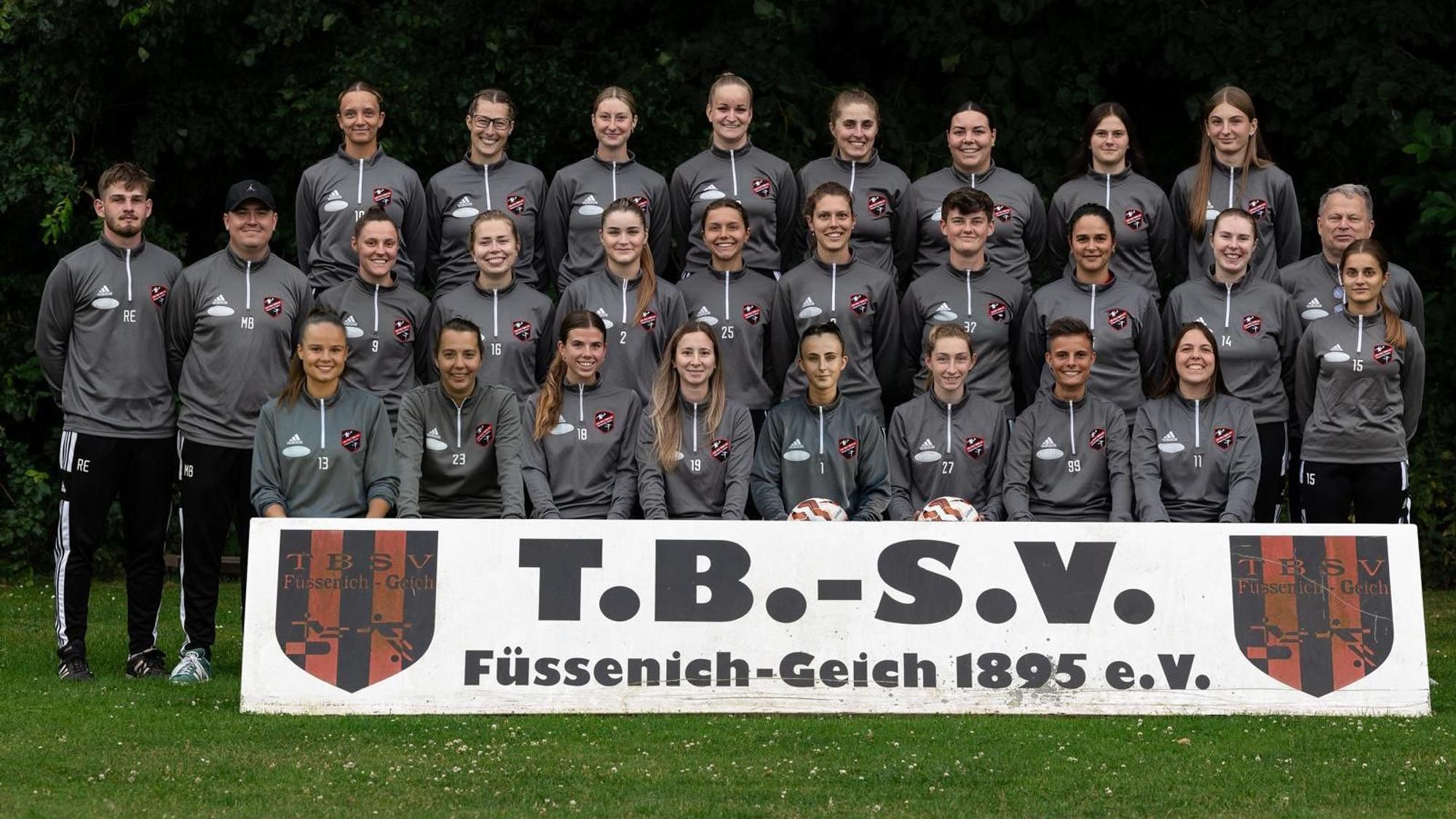 Mannschaftsfoto der Frauen der TB-SV Füssenich-Geich.