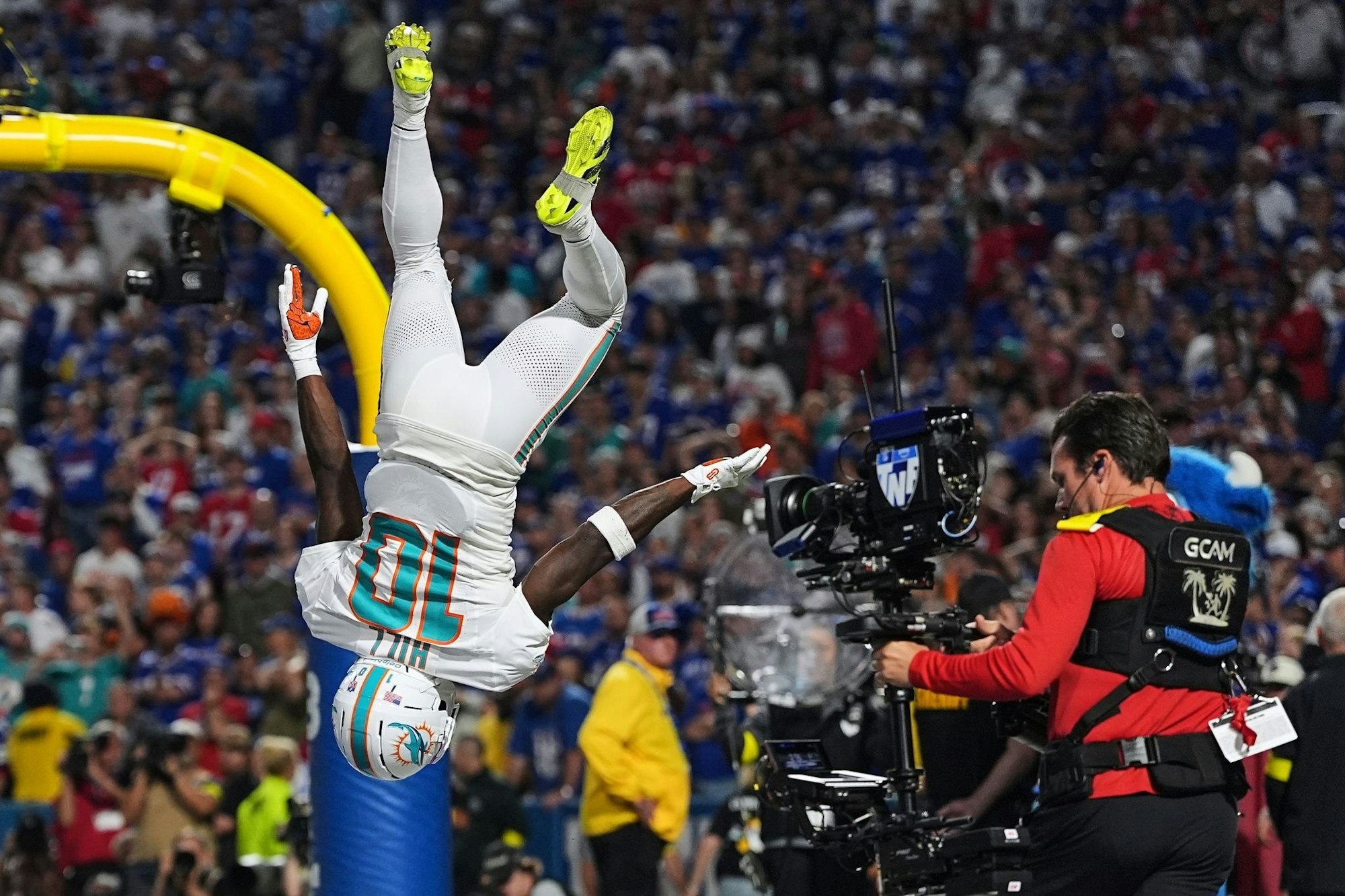 Tyreek Hill jubelte zwischenzeitlich akrobatisch über seinen Touchdown, ging aber erneut als Verlierer vom Feld.