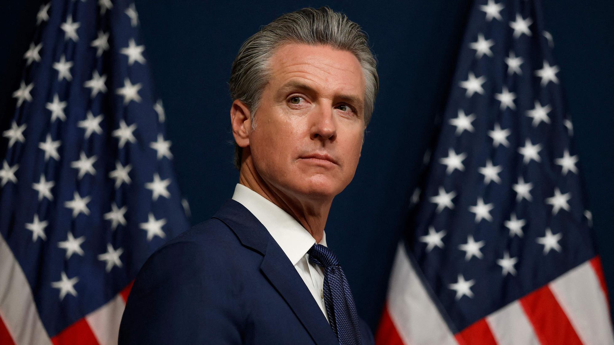 Gavin Newsom gilt als aussichtsreichster Gegner für US-Präsident Donald Trump im demokratischen Lager. Das Vorgehen der US-Regierung gegen Medienunternehmen bezeichnete Newsom nun als verfassungswidrig. (Archivbild)