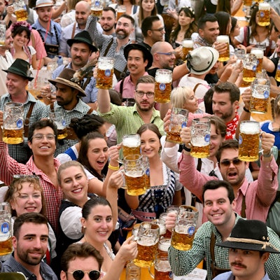 Die Gaudi startet: Nicht nur in München, auch in vielen Orten im Rhein-Sieg-Kreis gibt es Oktoberfeste.