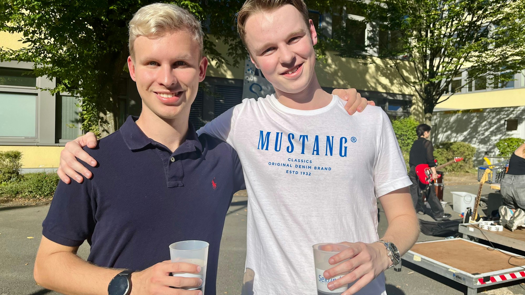 Die Absolventen Nicolas Bojkowski und Lucas Wittig