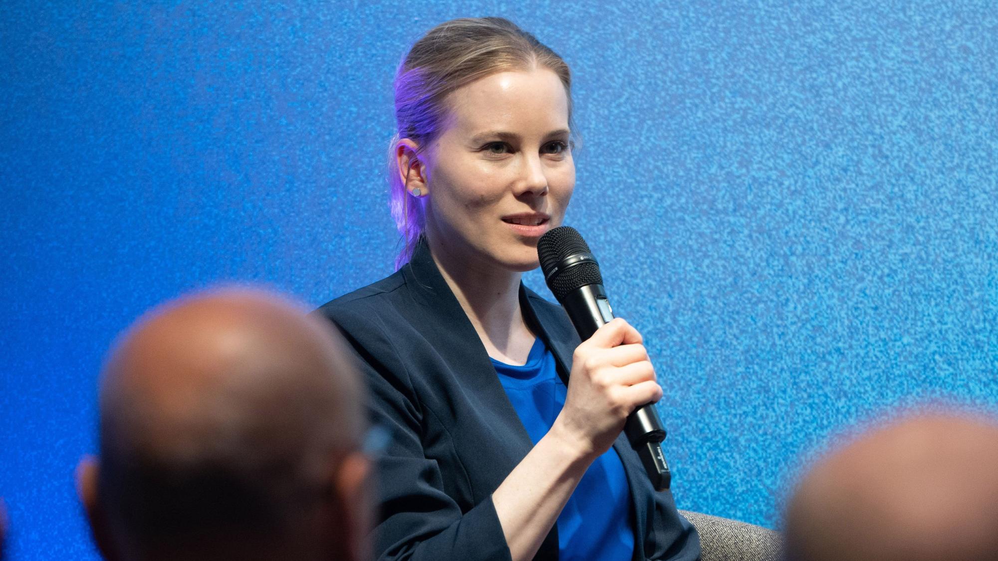 Julia Ruhs bei einer Diskussionsveranstaltung. (Archivbild)
