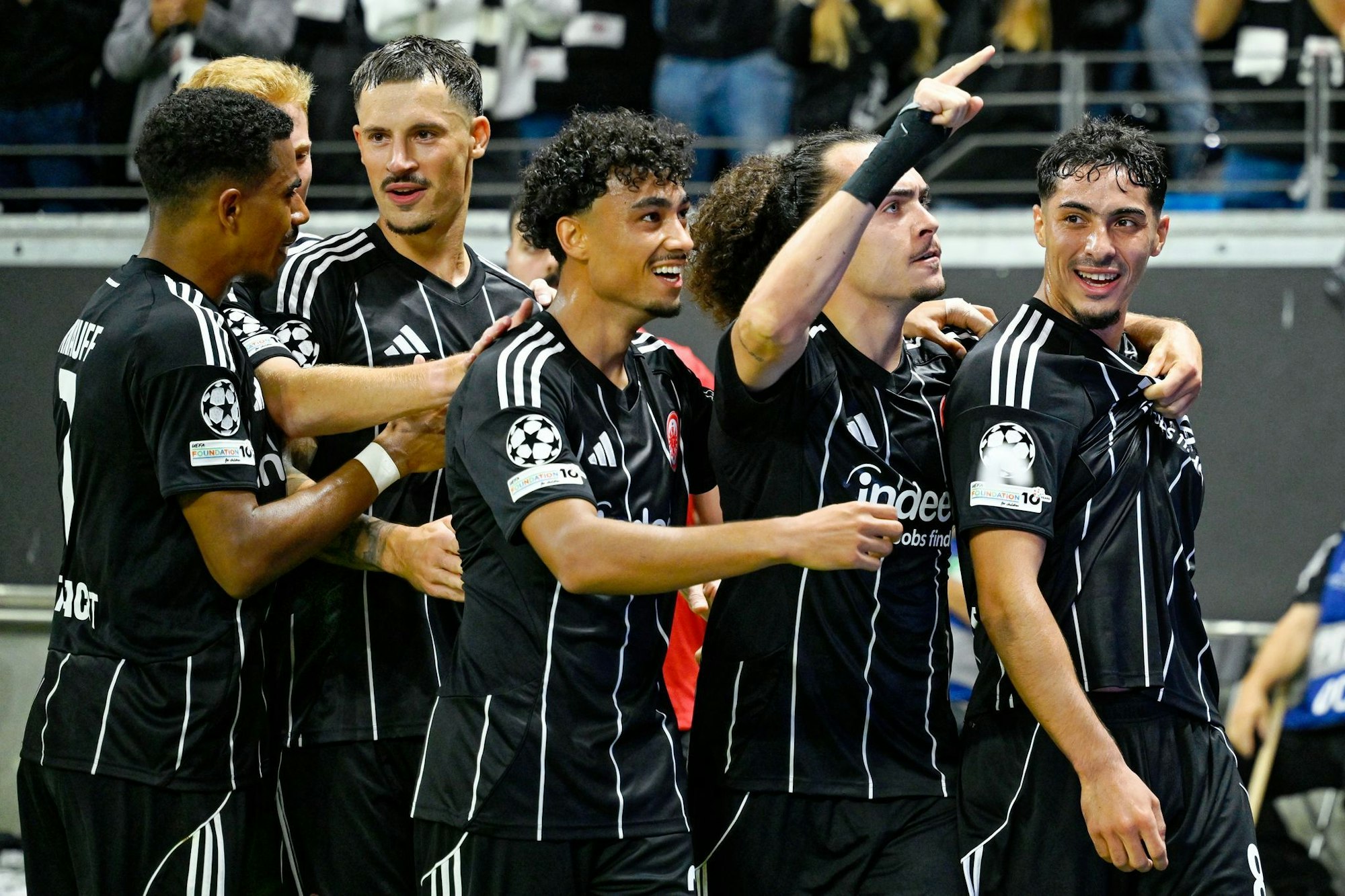 Die Spieler von Eintracht Frankfurt hatten zum Champions-League-Auftakt viel Grund zum Jubel.