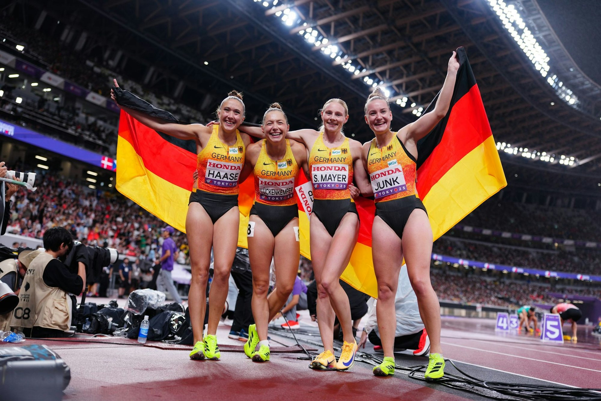 Die Staffel gewinnt Bronze.