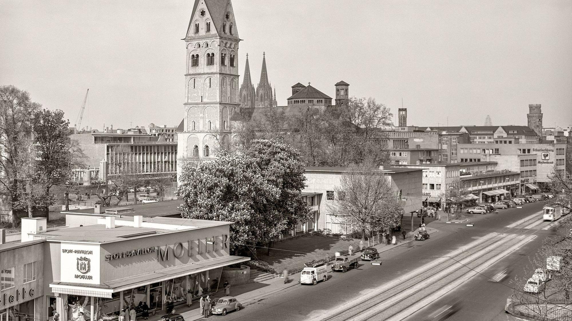 Der Stoff-Pavillon Moeller wurde 1952 nach drei Jahren Bauzeit eröffnet.