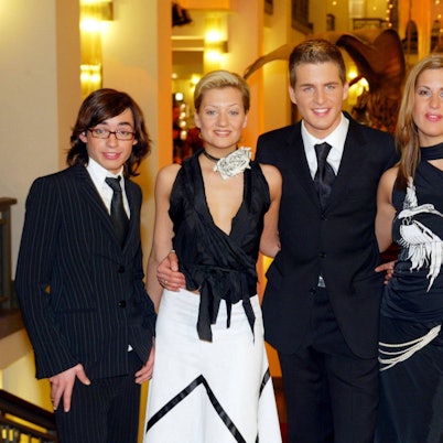 Daniel Küblböck, Juliette Schoppmann, Alexander Klaws, Gracia Baur und Vanessa Struhler posieren nebeneinander.