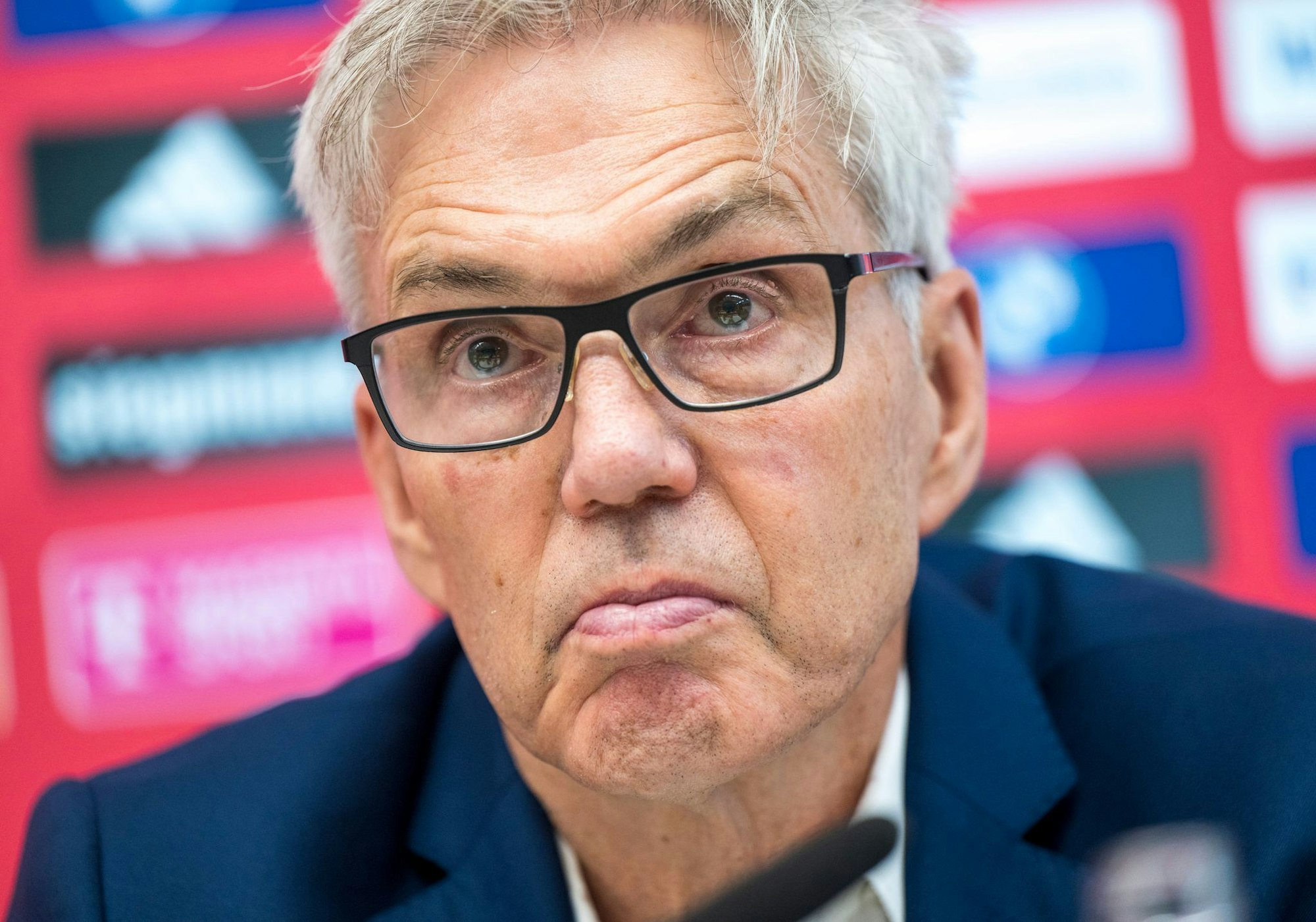 Bayern-Trainer Gordon Herbert hat so eine Saison-Vorbereitung noch nie erlebt.