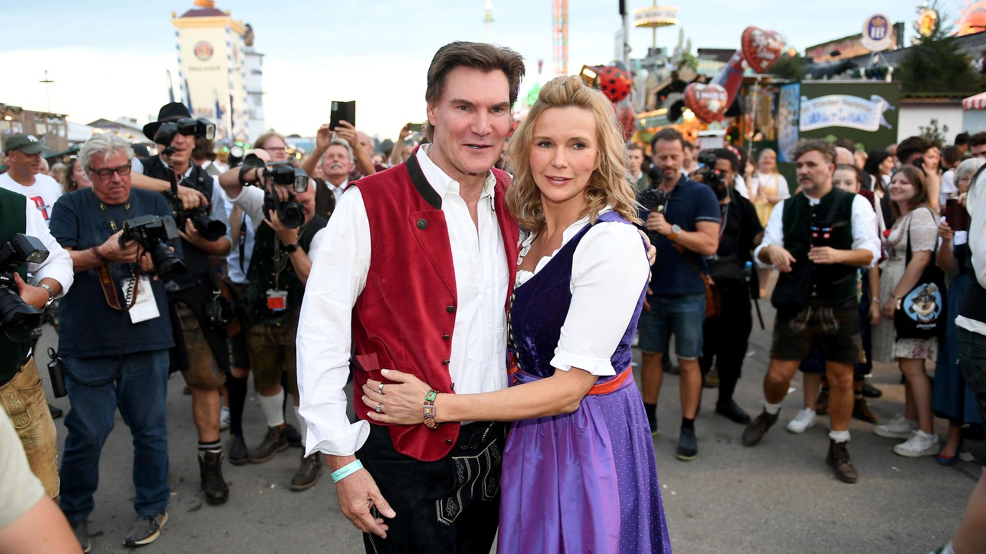 Carsten Maschmeyer (l) und Veronica Ferres