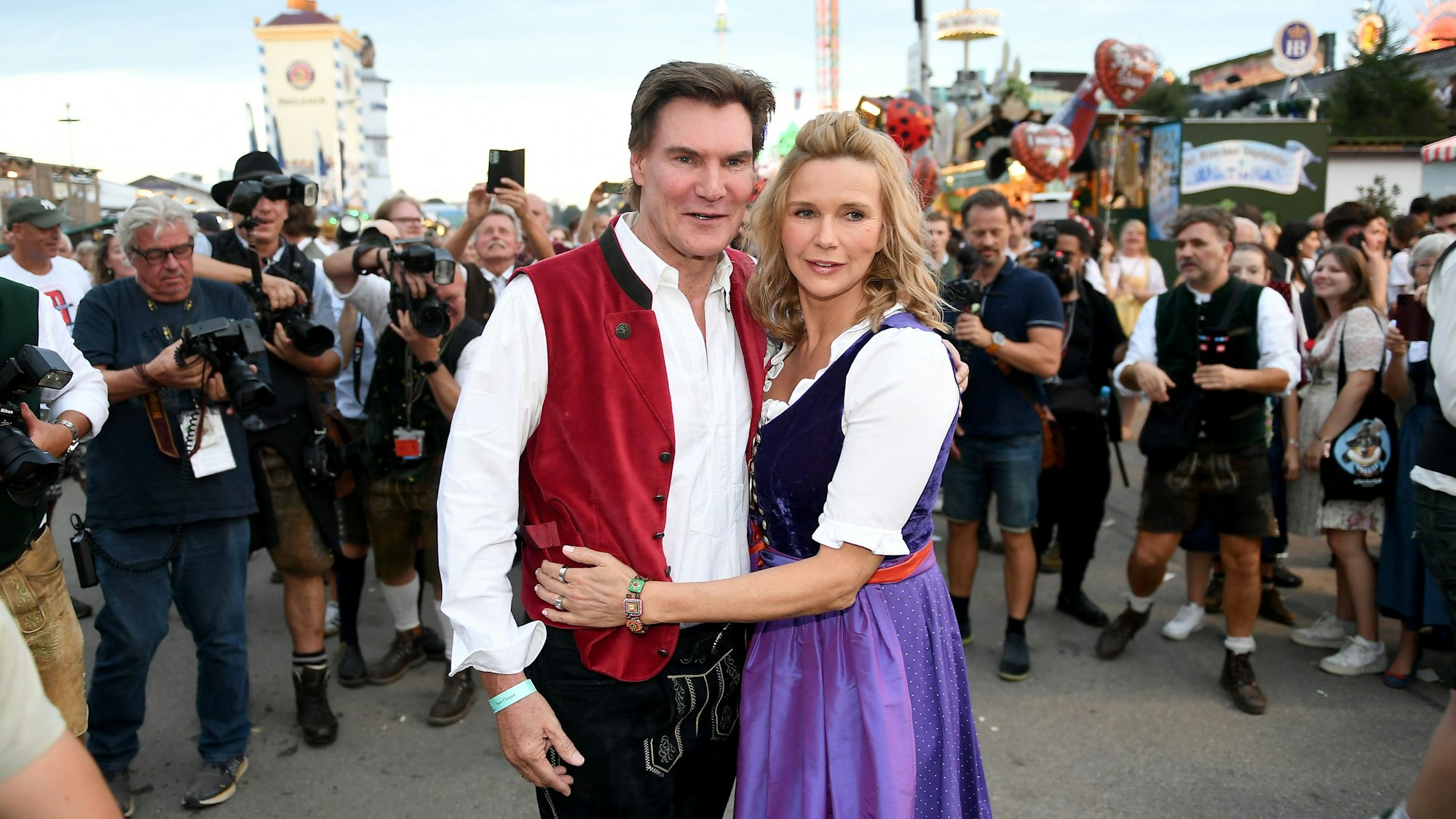 Carsten Maschmeyer (l) und Veronica Ferres