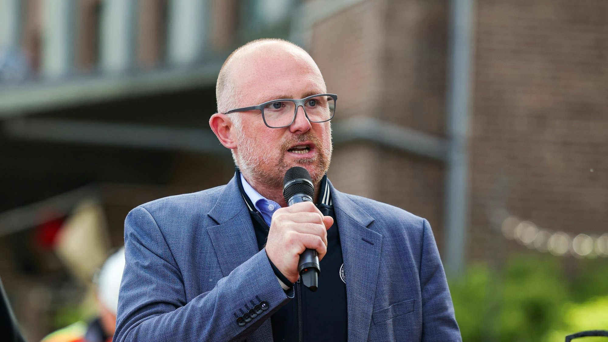 In Duisburg muss sich der amtierende Oberbürgermeister Sören Link in der Stichwahl einem AfD-Herausforderer stellen. (Archivbild)
